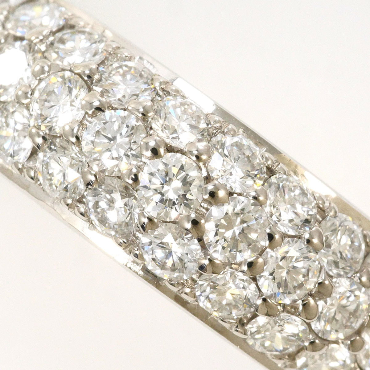 Unbranded White Gold White Gold (18K) Band Ring (Pre-Owned)