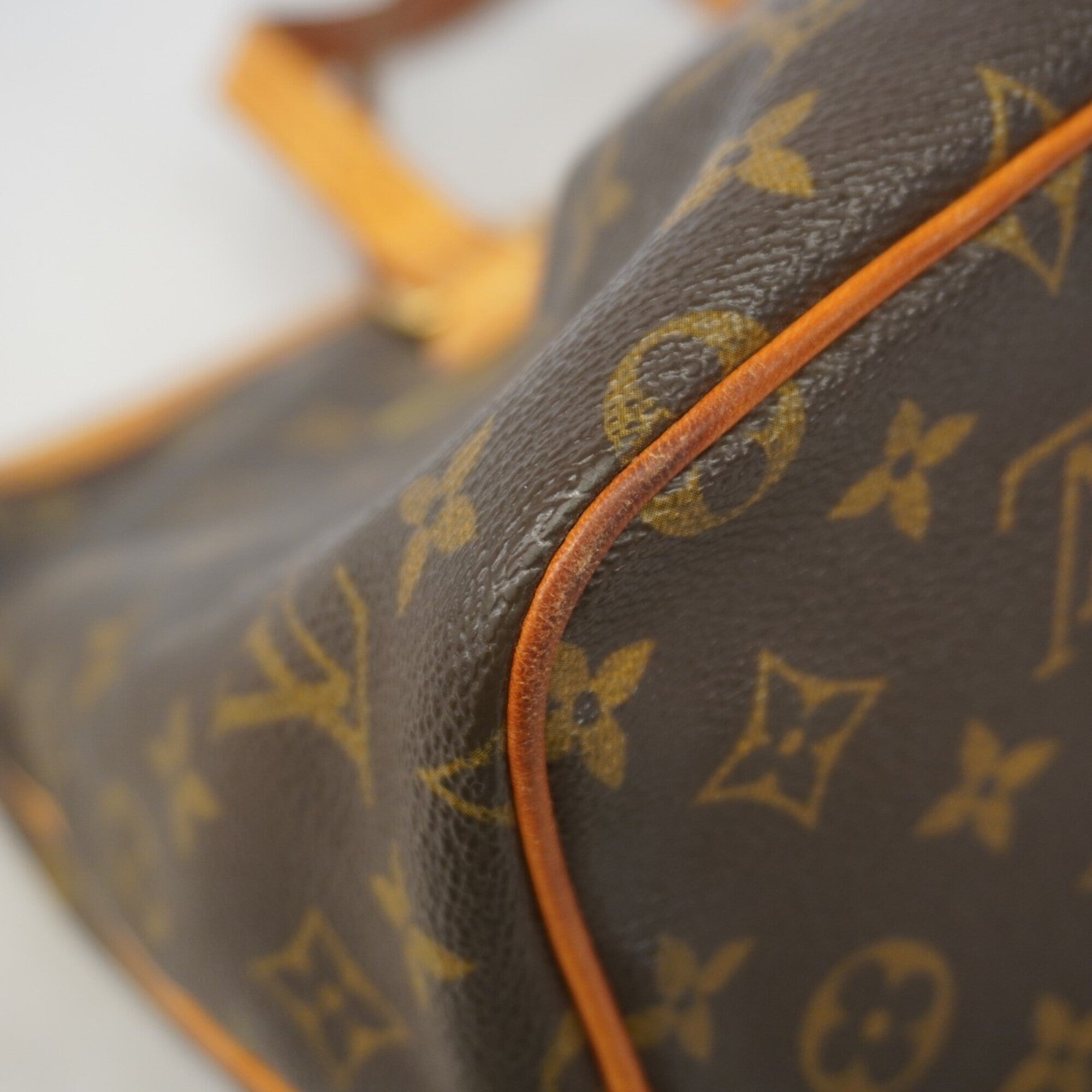 Louis Vuitton Brown Handbag (Pre-Owned)