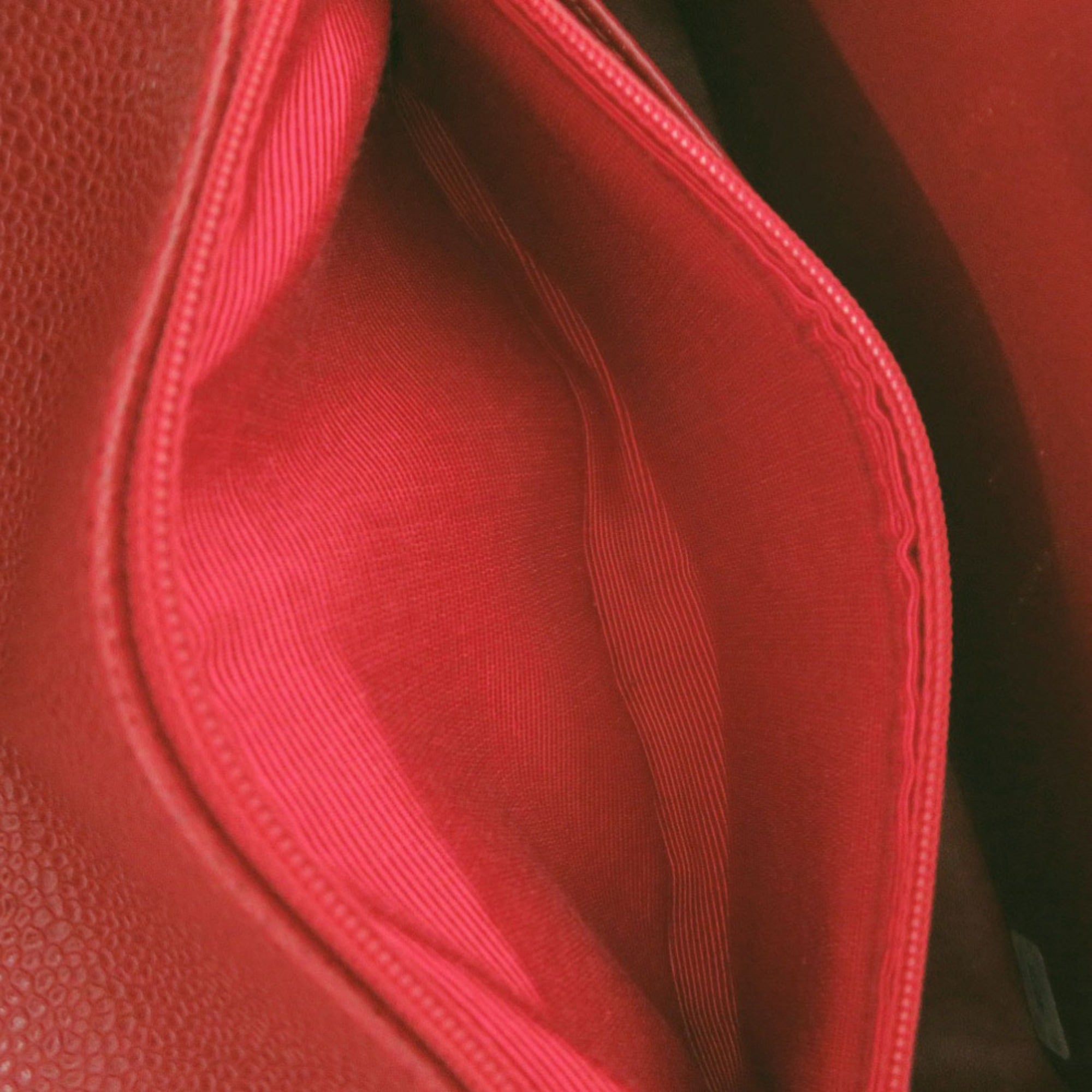 Chanel Red Color Grained Calfskin Shoulder Bag (Pre-Owned)