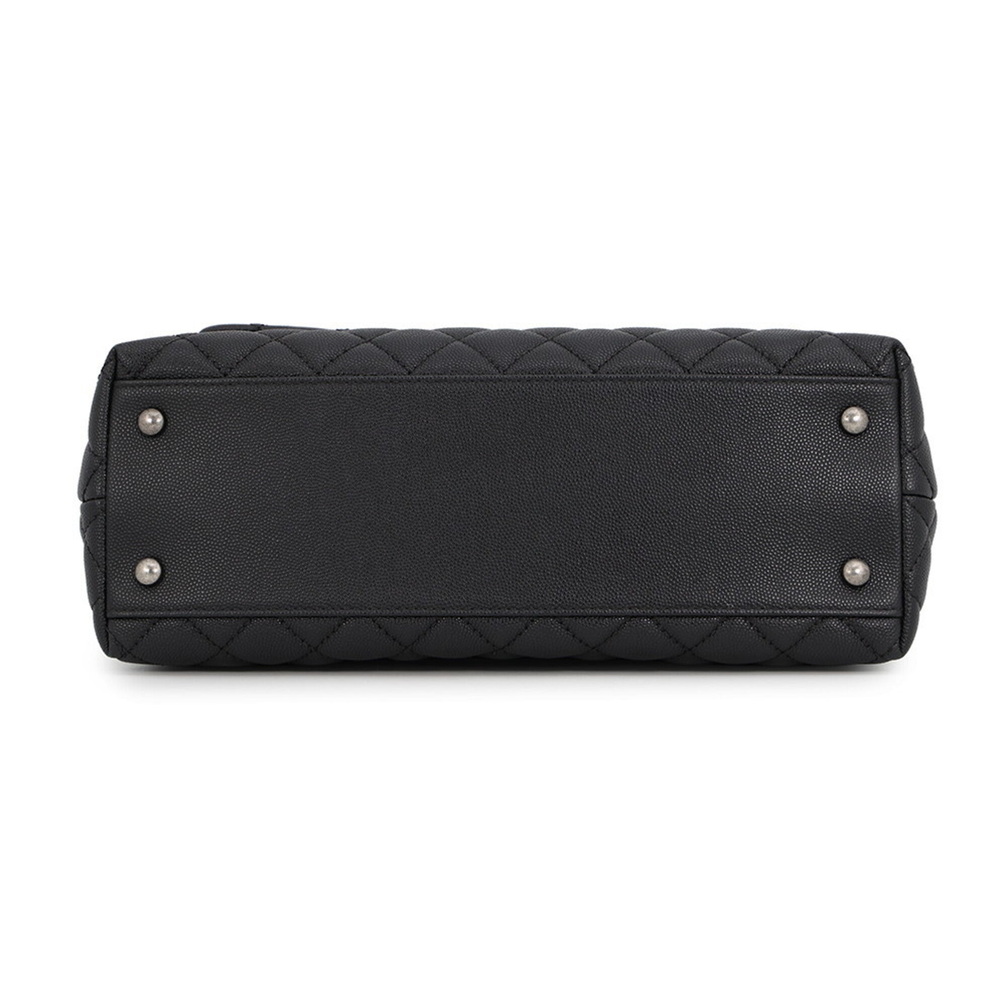 Chanel Black Grained Calfskin Handbag (Pre-Owned)