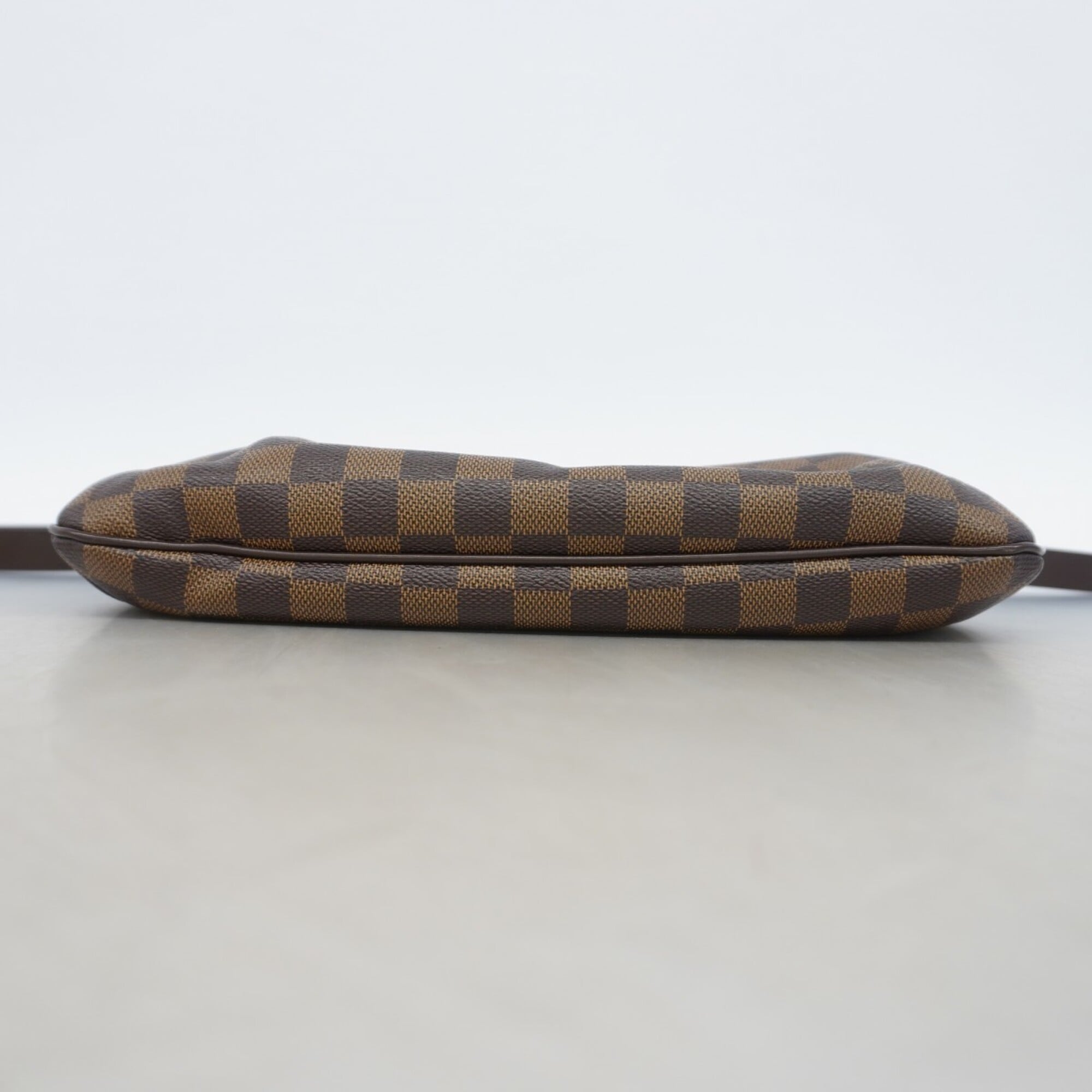 Louis Vuitton Ebene Shoulder Bag (Pre-Owned)