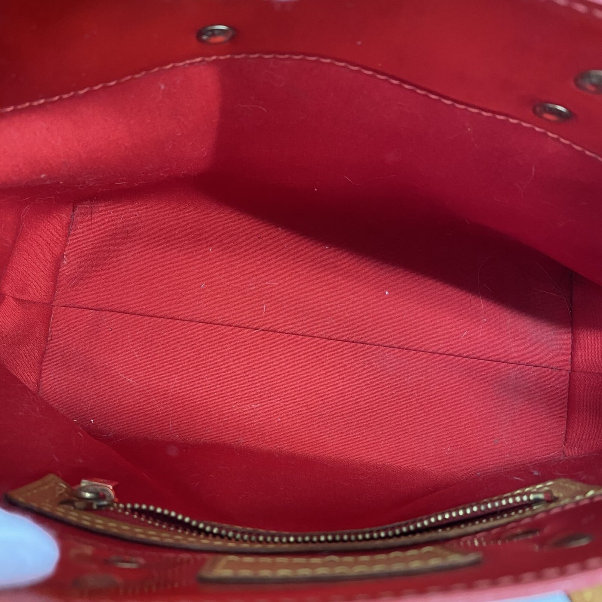 Louis Vuitton Rouge Handbag (Pre-Owned)