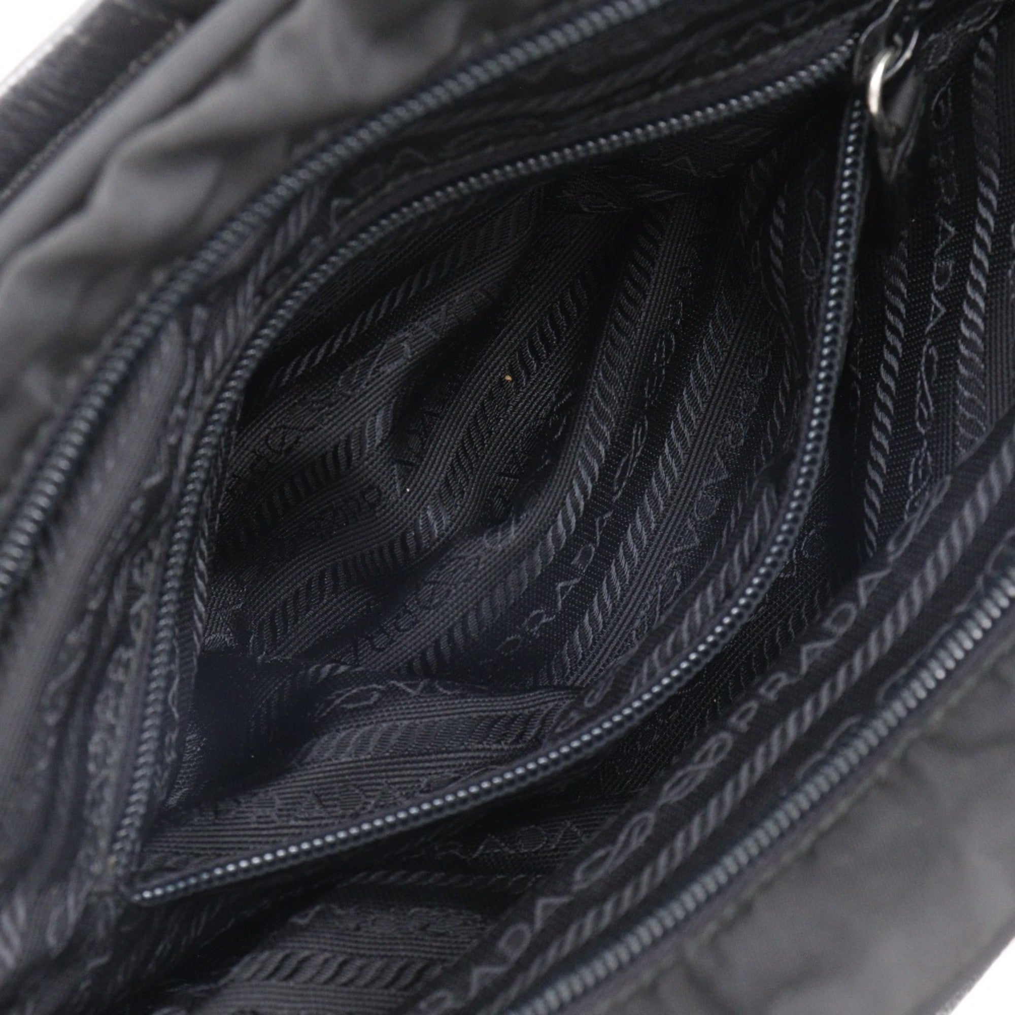 Prada Black Nylon Boston Bag Handbag (Pre-Owned)