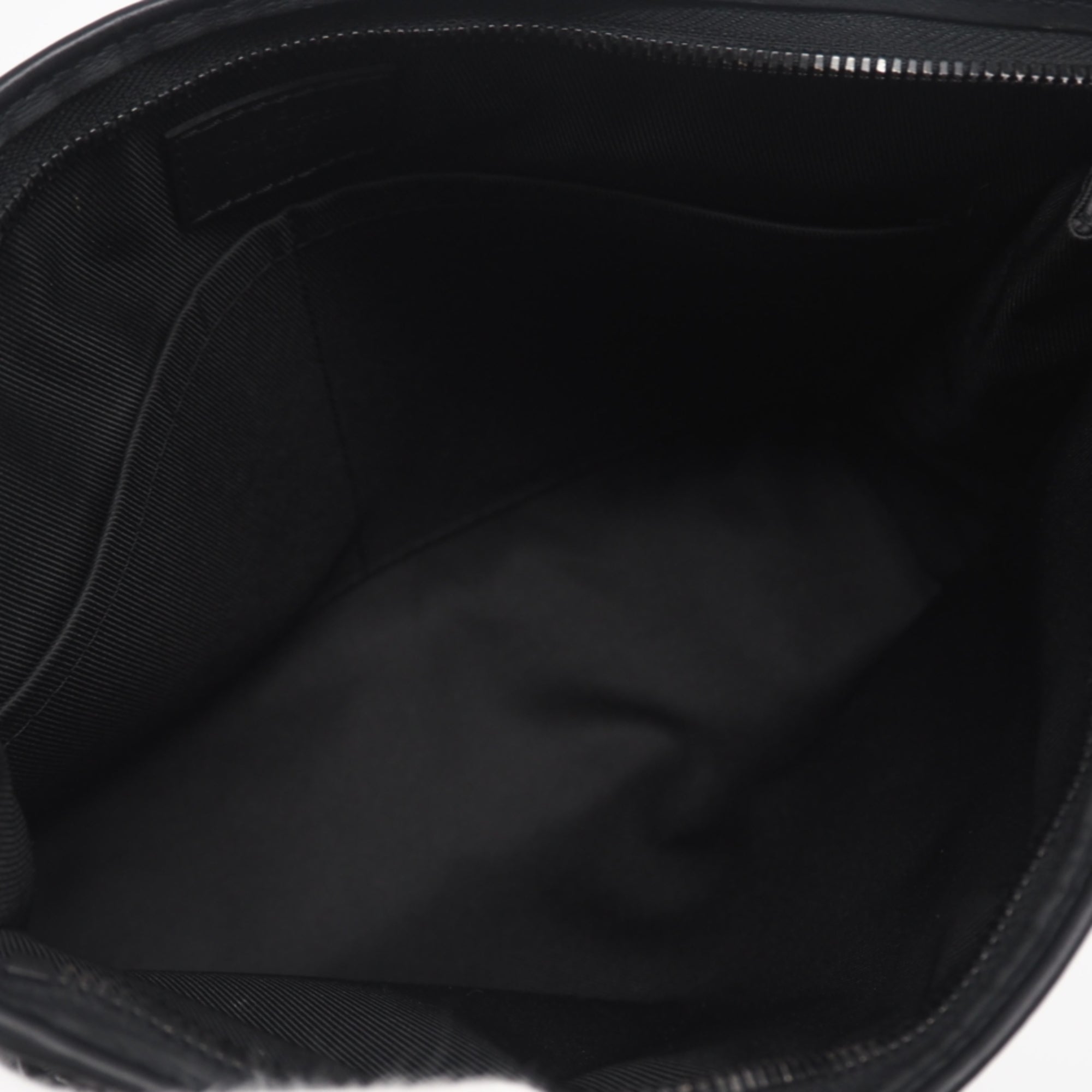 Louis Vuitton Black Noir Leather Shoulder Bag (Pre-Owned)
