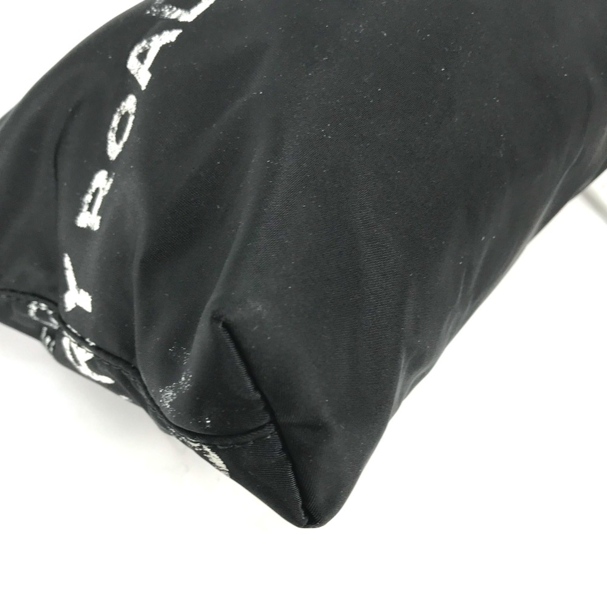 Burberry Black Cloth Clutch Bag (Pre-Owned)