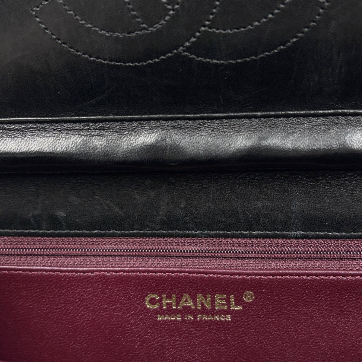 Chanel Black Leather Shoulder Bag (Pre-Owned)