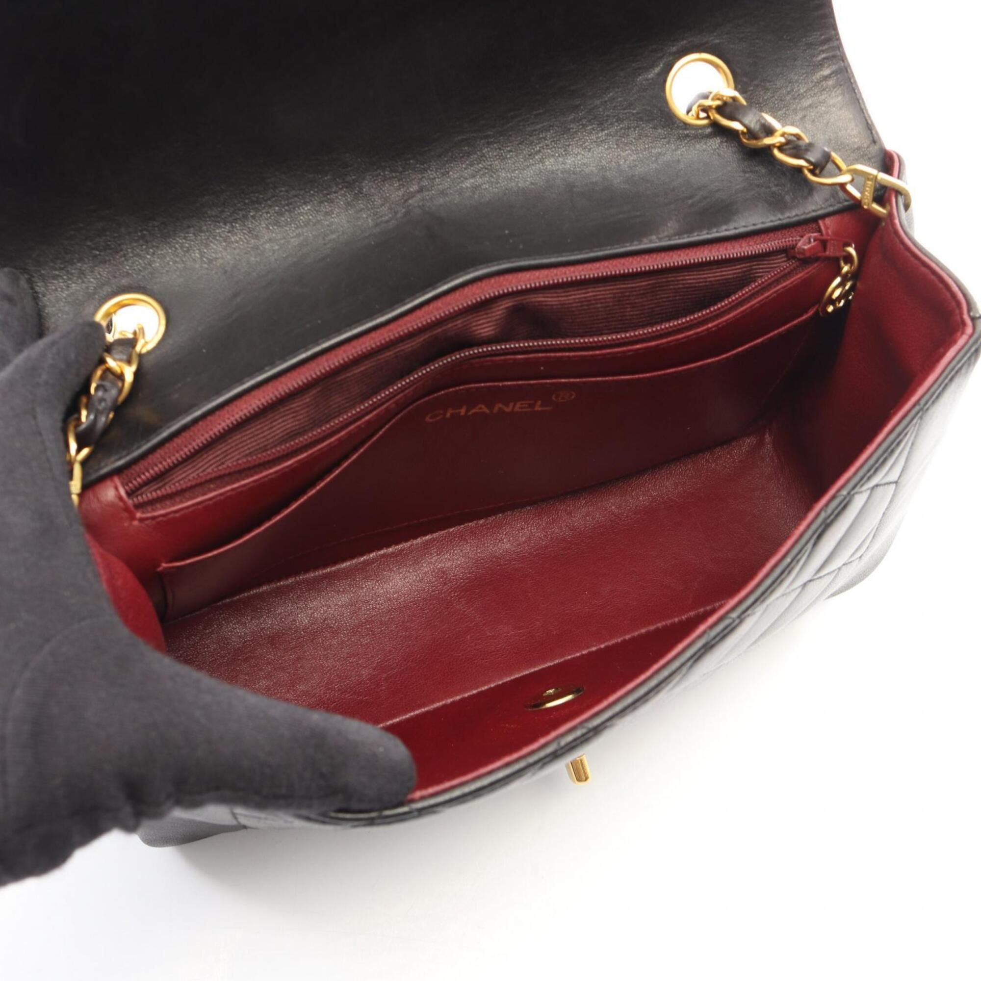 Chanel Black Leather Handbag Shoulder Bag (Pre-Owned)