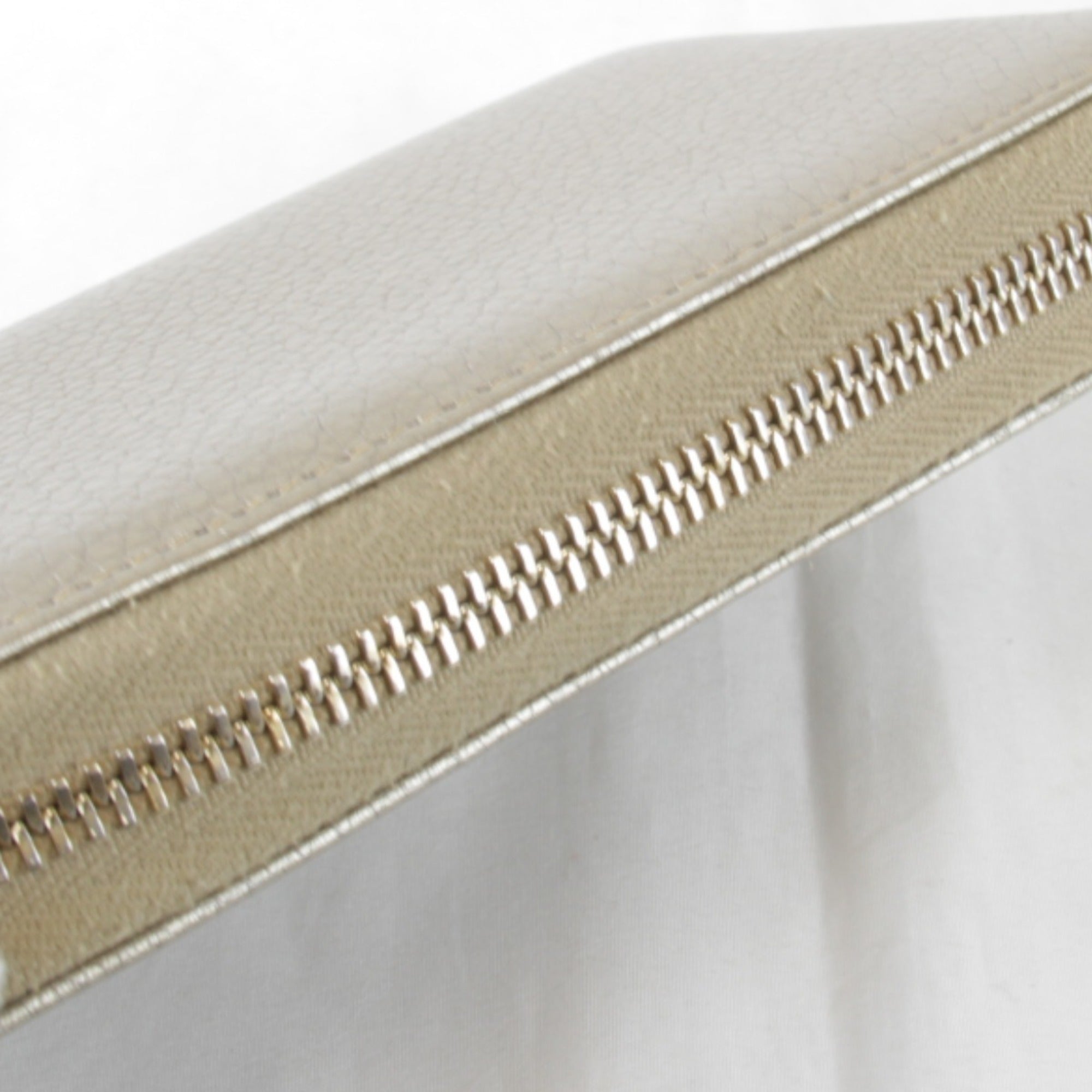 Gucci Gold White Leather Long Wallet (Bi-Fold) (Pre-Owned)