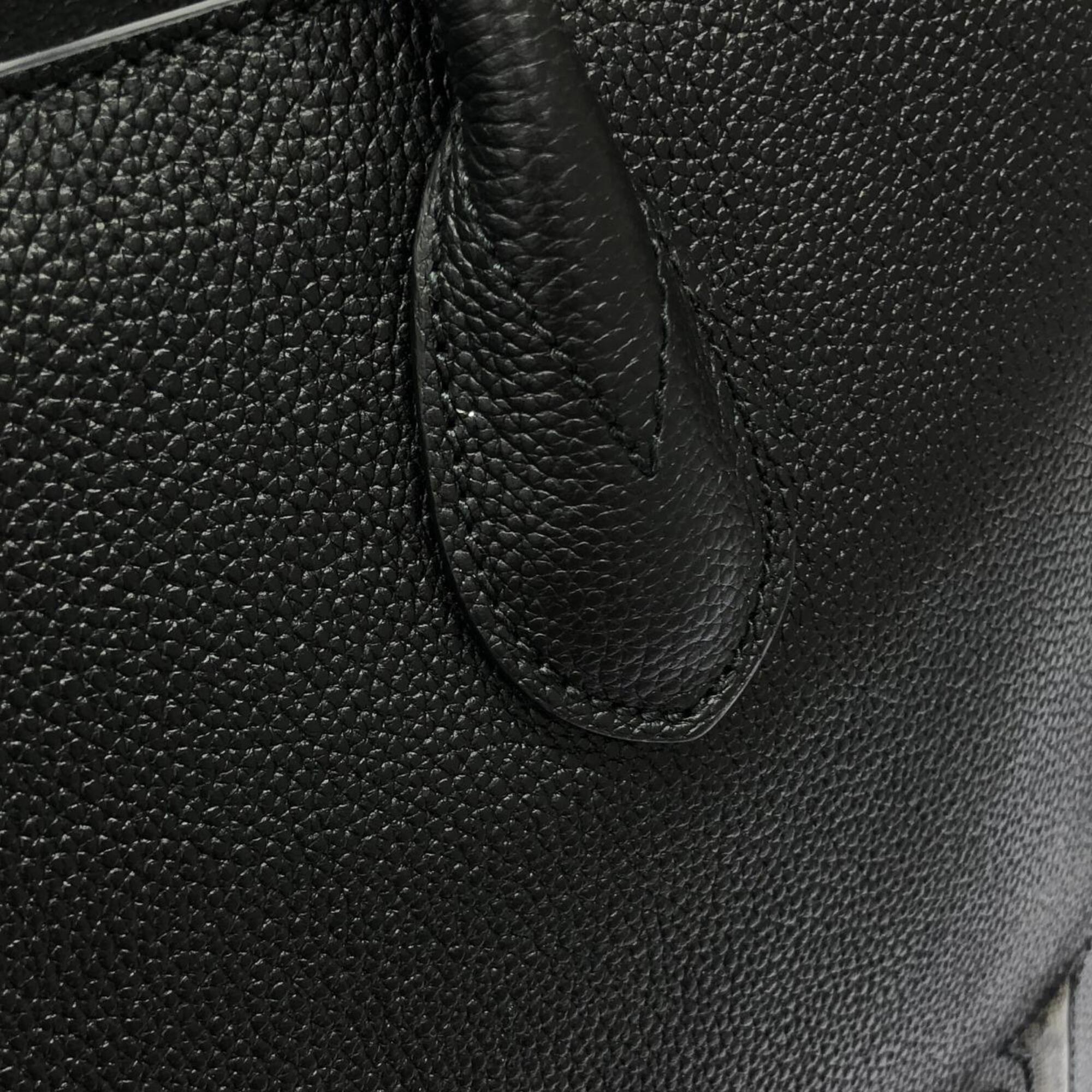Gucci Black Leather Gg Supreme Handbag (Pre-Owned)