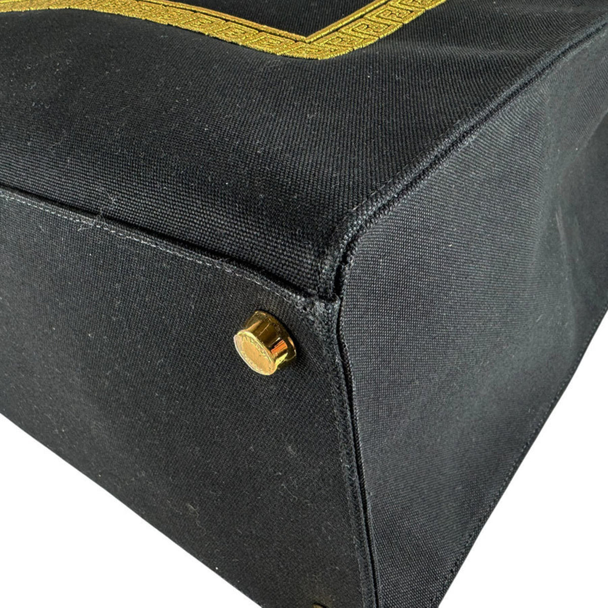 Fendi Black Gold Canvas Handbag Shoulder Bag (Pre-Owned)