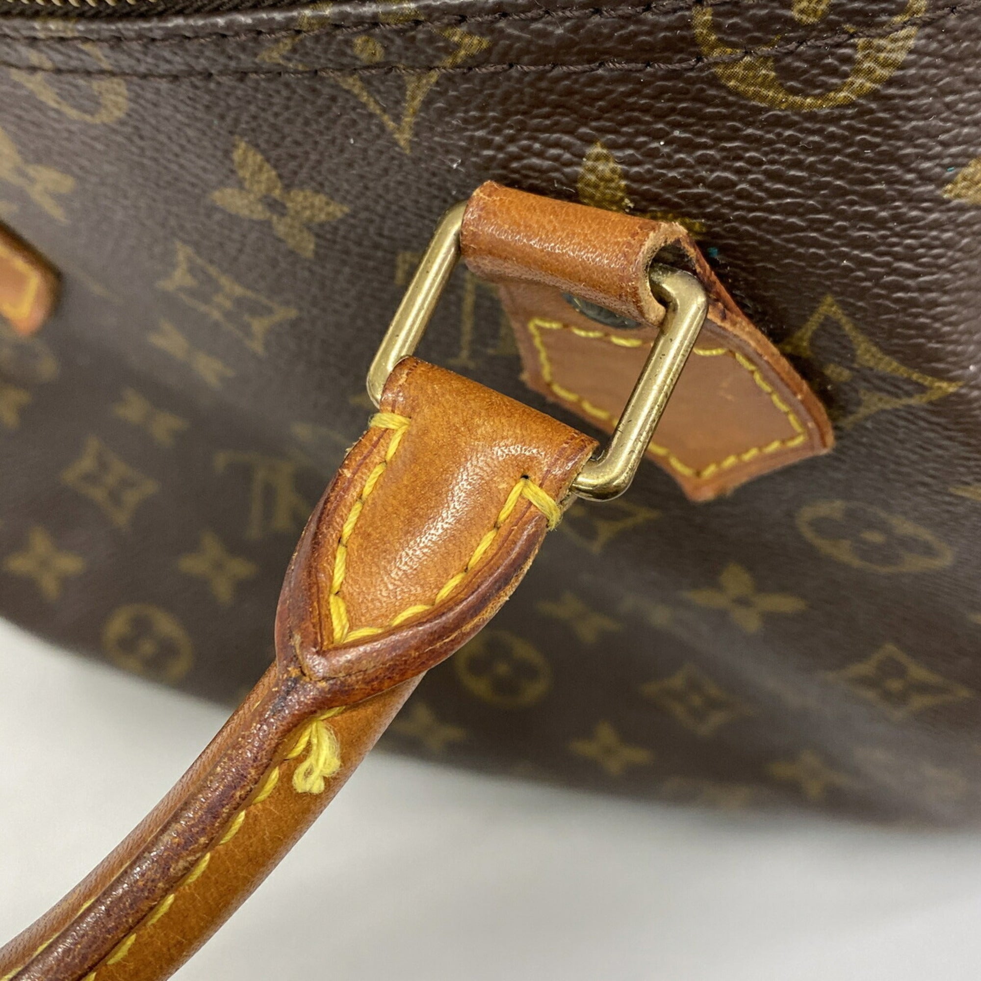 Louis Vuitton Brown Handbag (Pre-Owned)