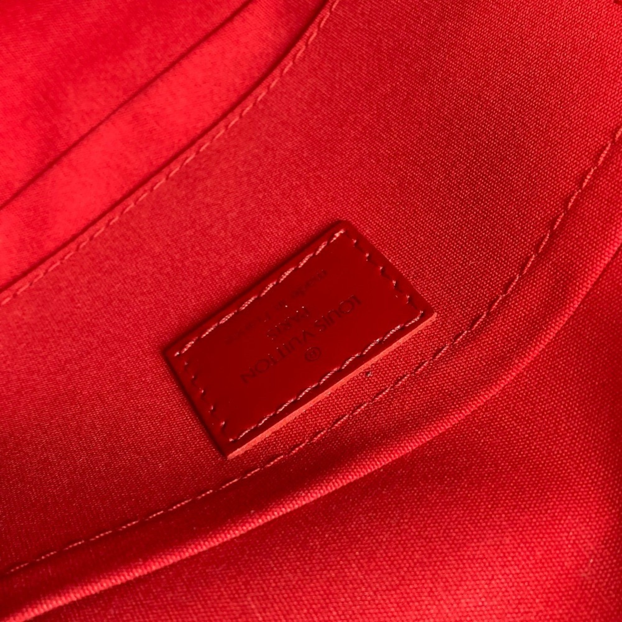 Louis Vuitton Epi Red Color Epi Leather Pochette Shoulder Bag (Pre-Owned)