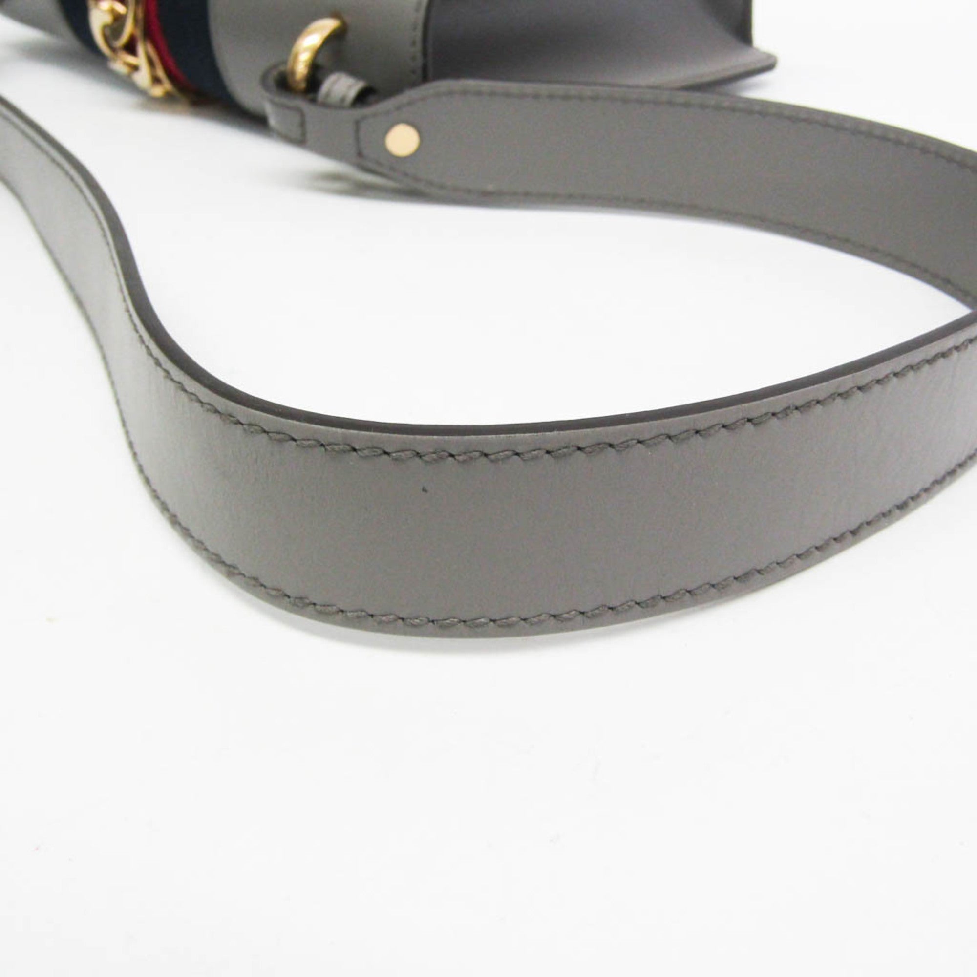 Gucci Gray Leather Shoulder Bag (Pre-Owned)