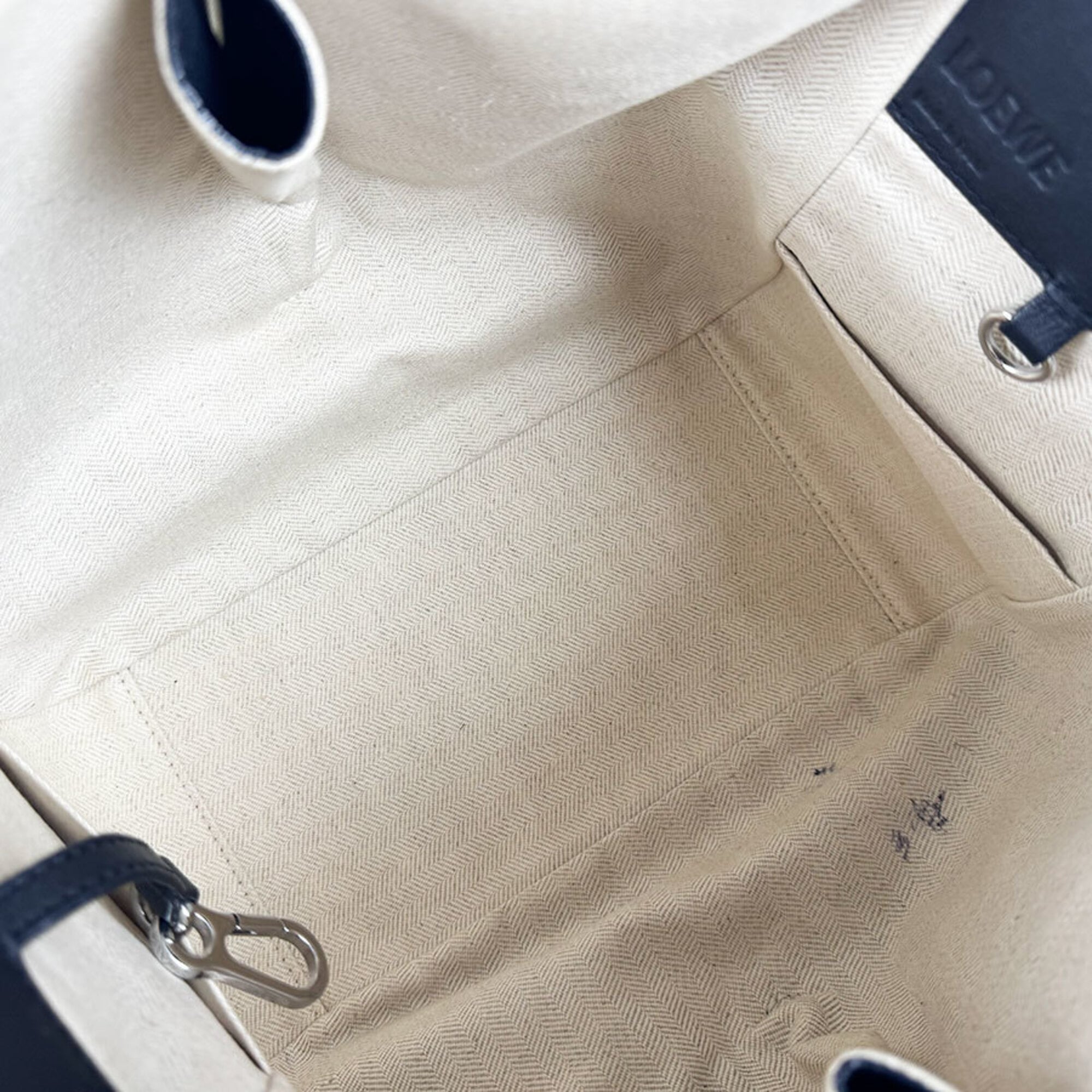 Loewe Black Khaki White Leather Handbag Shoulder Bag (Pre-Owned)