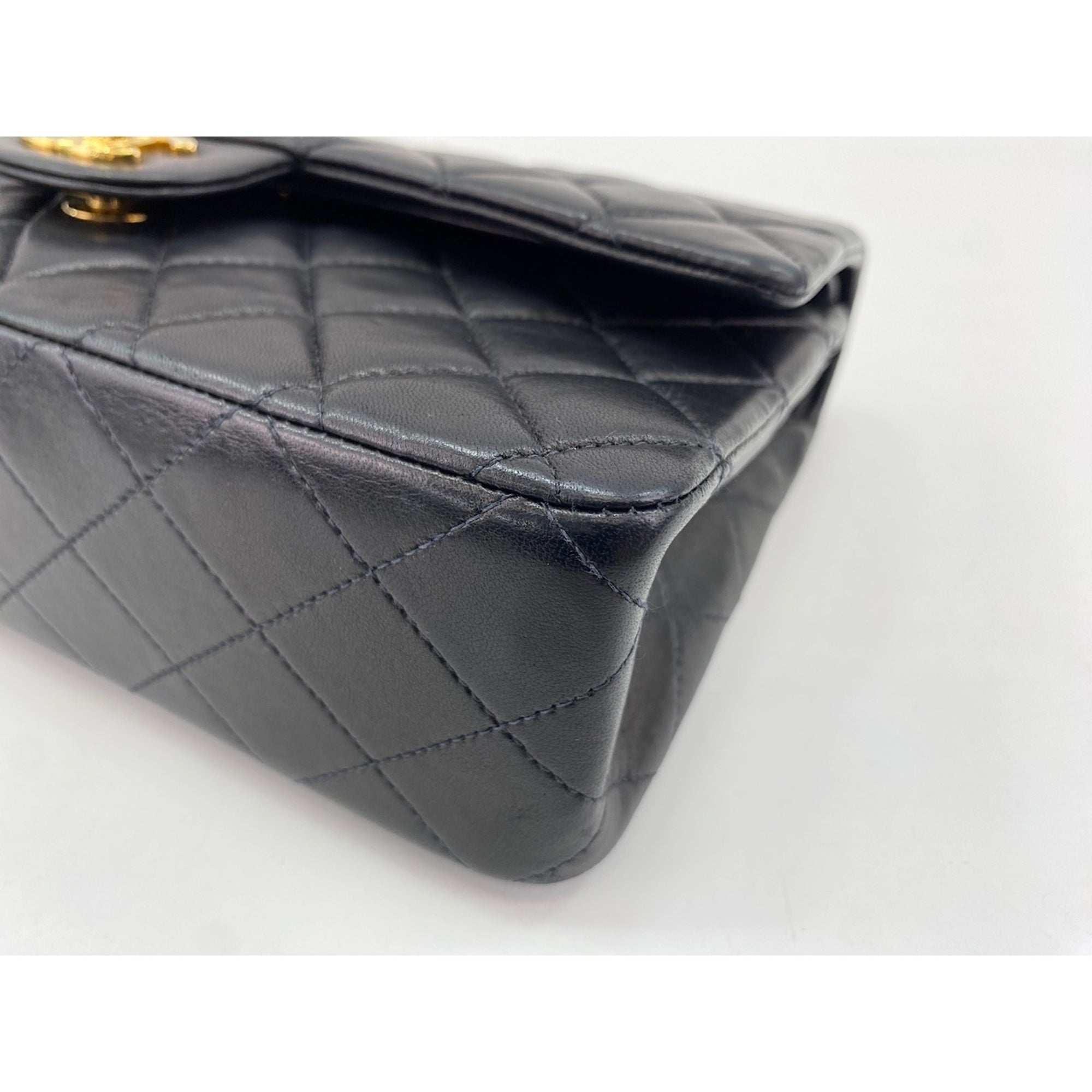 Chanel Matelasse Black Shoulder Bag (Pre-Owned)