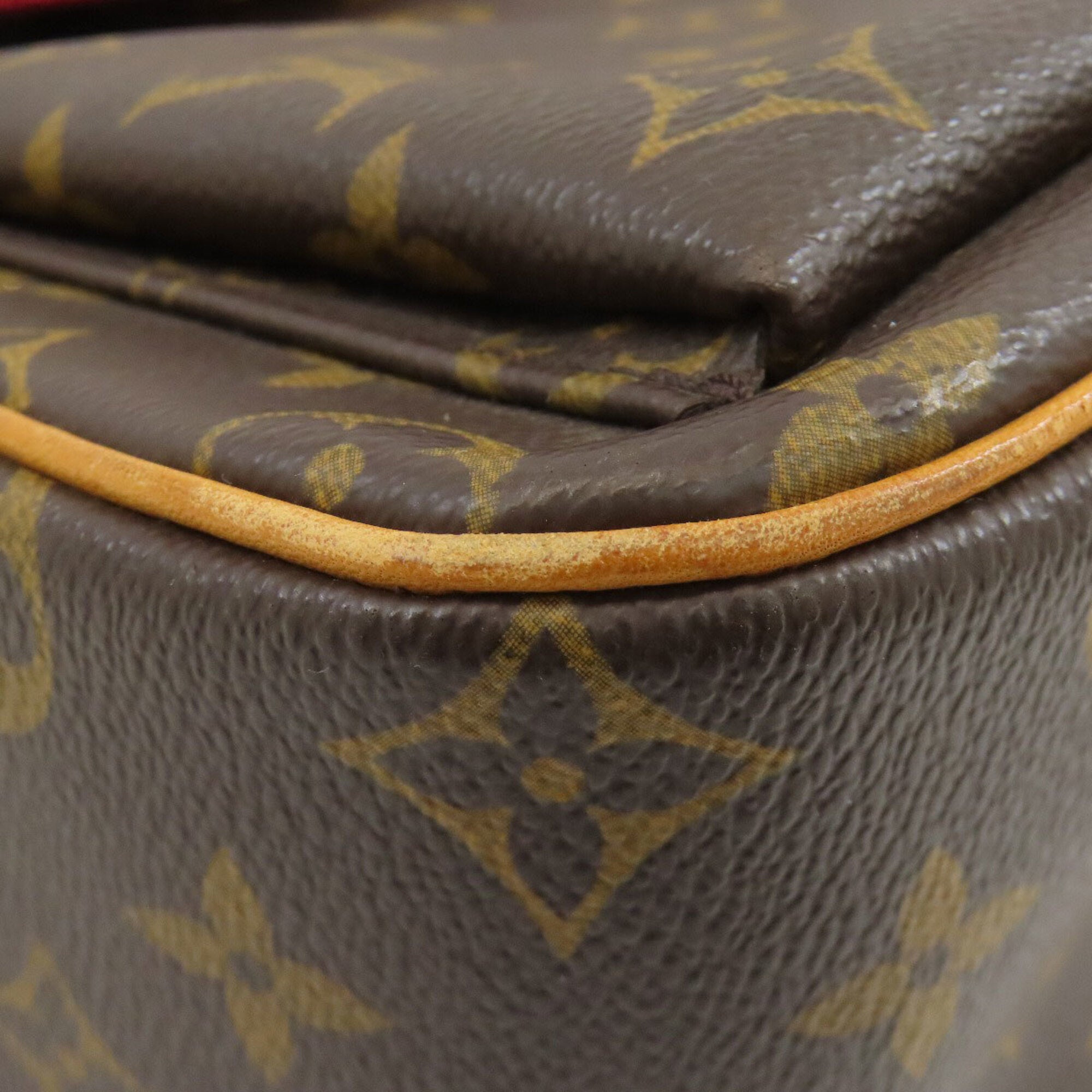 Louis Vuitton Monogram Monogram Shoulder Bag (Pre-Owned)