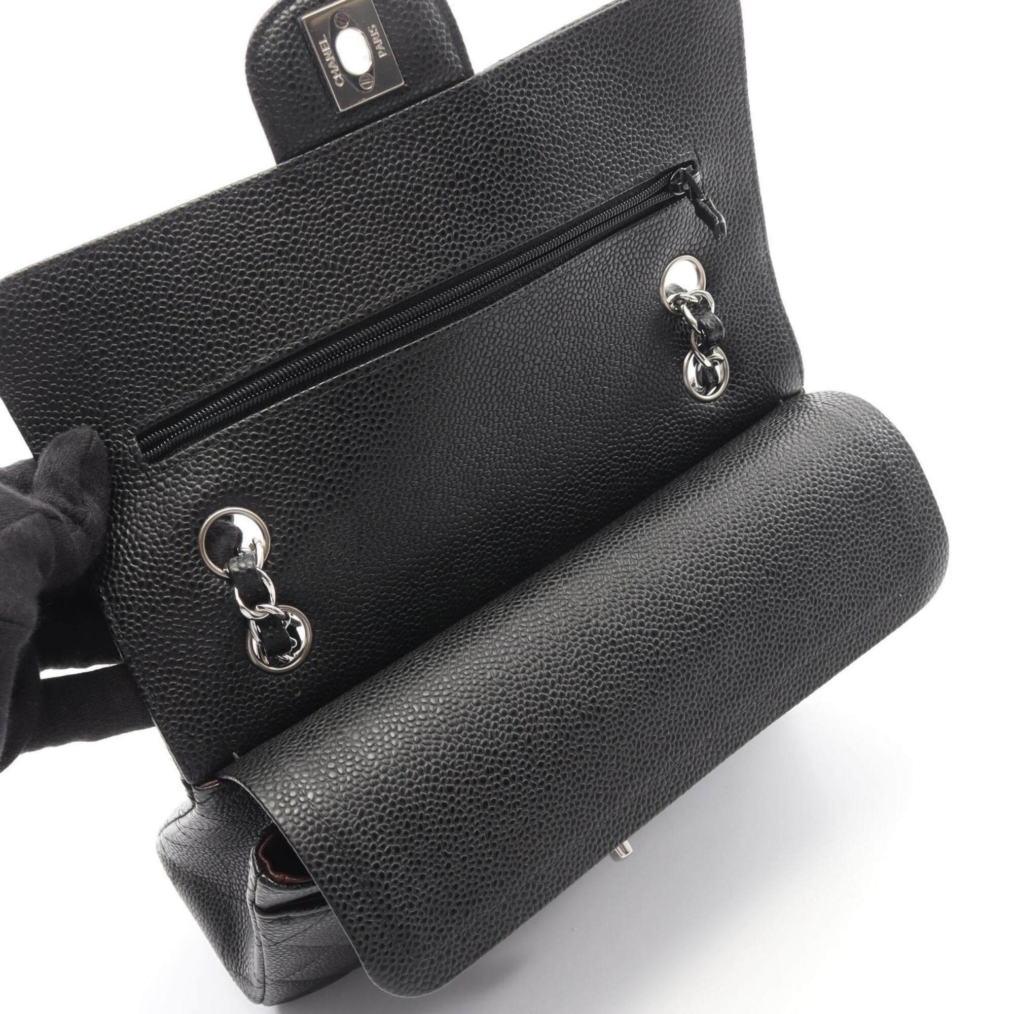 Chanel Black Grained Calfskin Handbag Shoulder Bag (Pre-Owned)