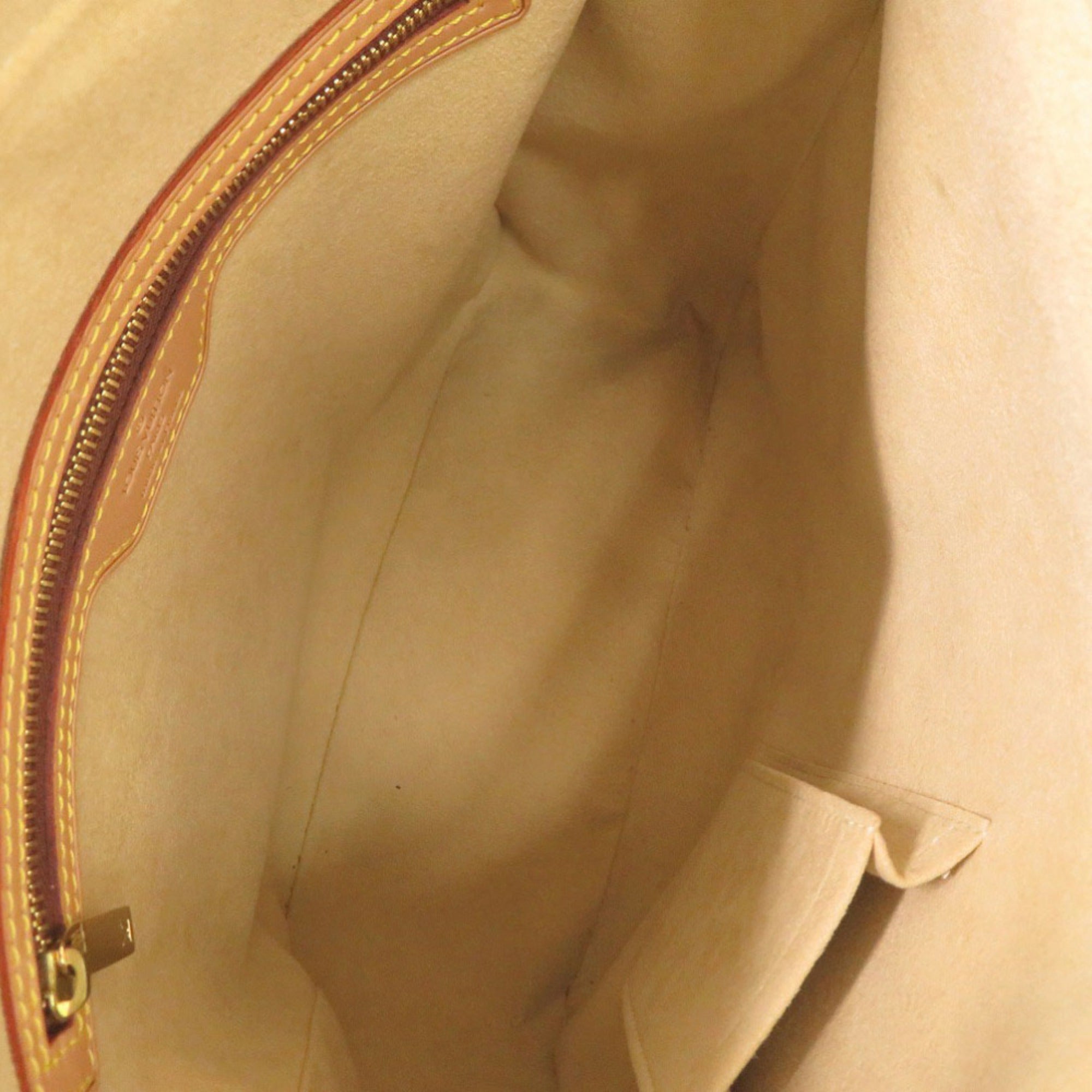 Louis Vuitton Brown Monogram Monogram Shoulder Bag (Pre-Owned)