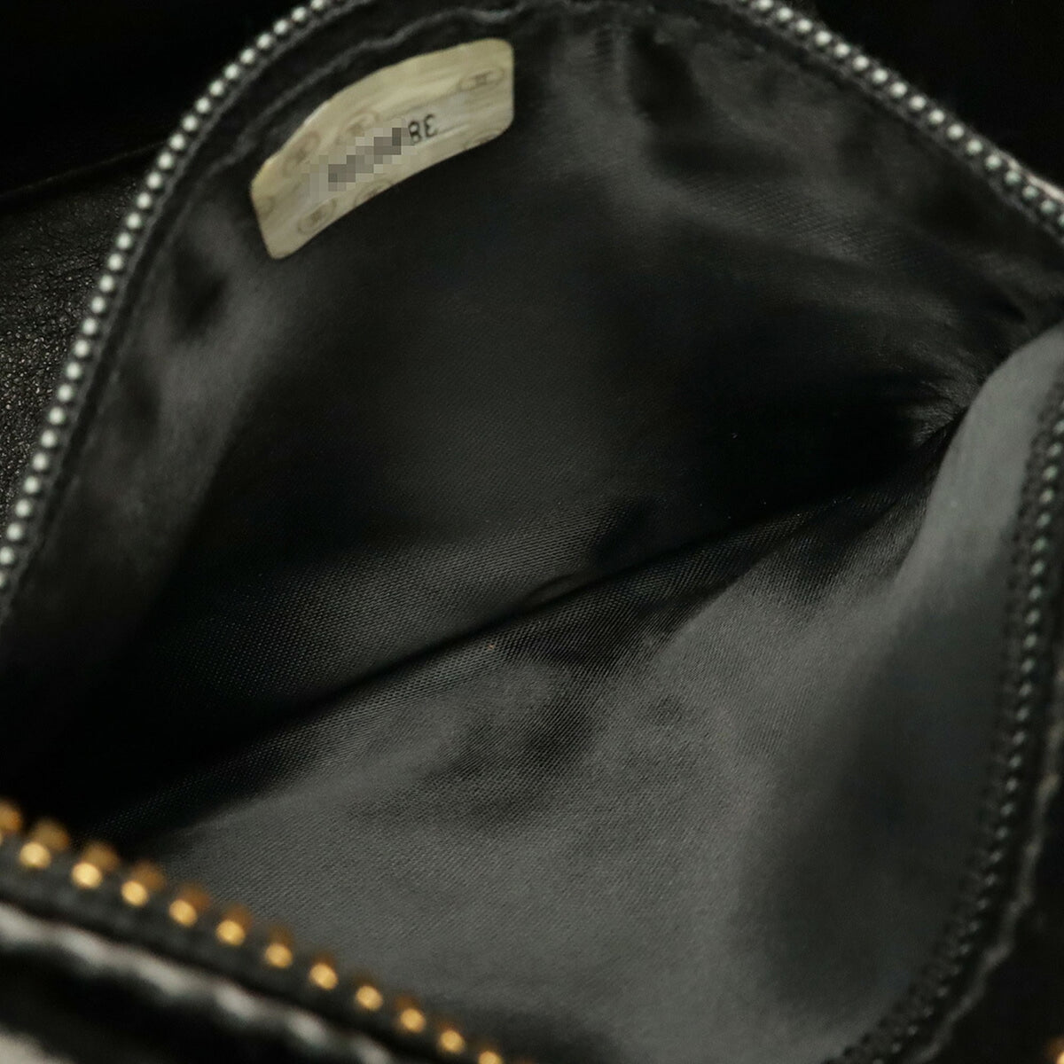 Chanel Matelasse Black Leather Shoulder Bag (Pre-Owned)