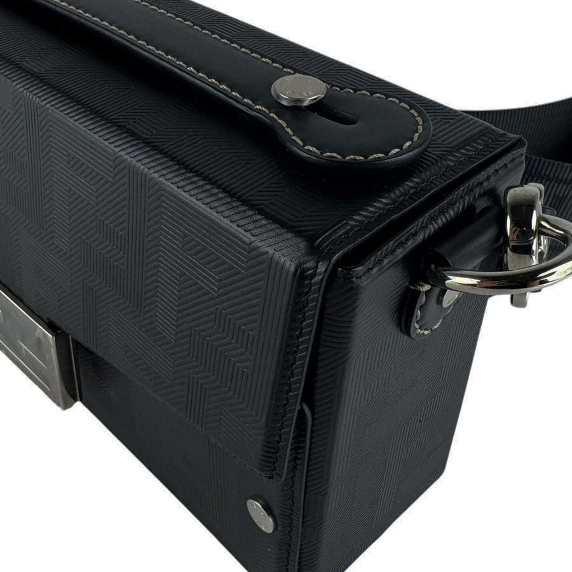 Fendi Black Leather Shoulder Bag (Pre-Owned)