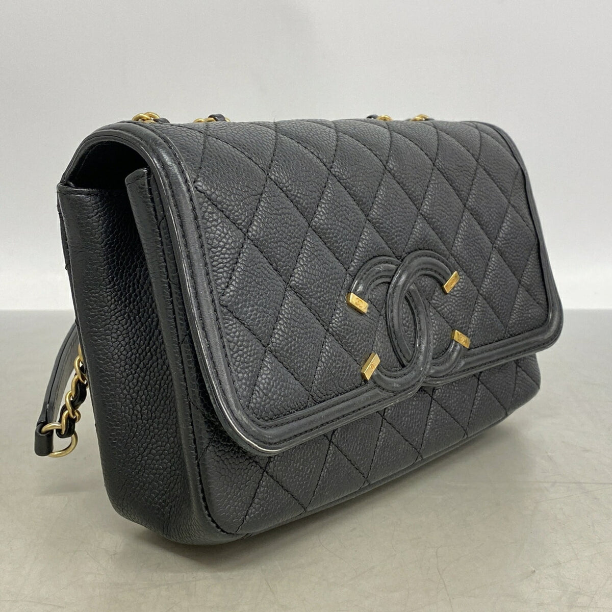 Chanel Black Grained Calfskin Shoulder Bag (Pre-Owned)