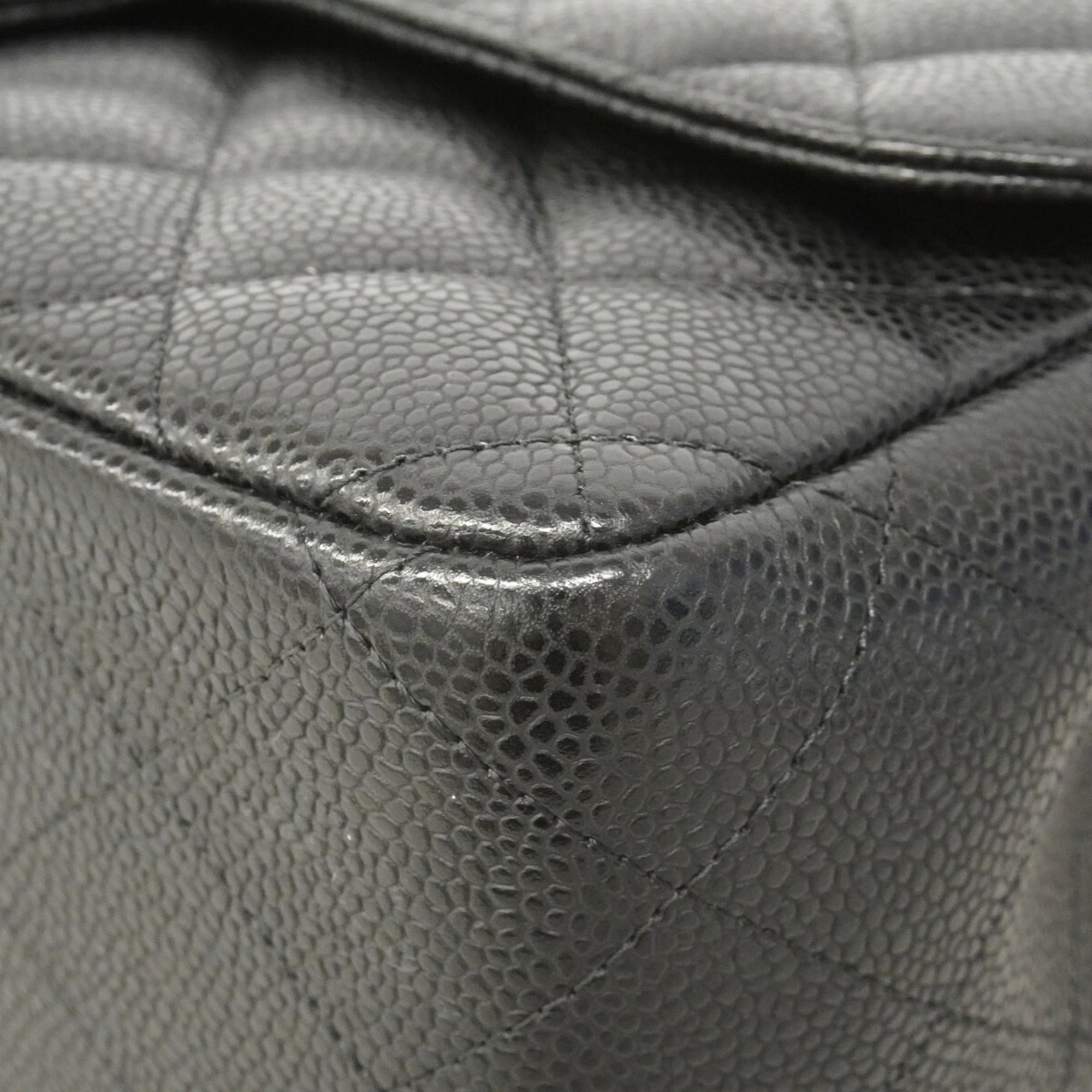 Chanel Black Grained Calfskin Shoulder Bag (Pre-Owned)