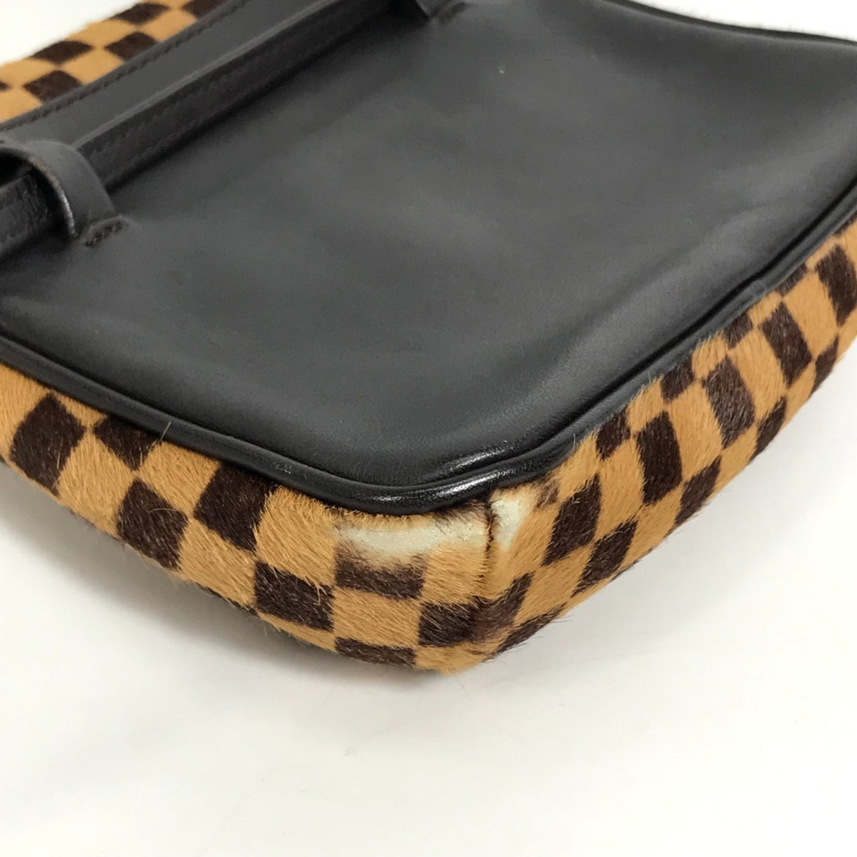 Louis Vuitton Brown Leather Pochette Shoulder Bag (Pre-Owned)