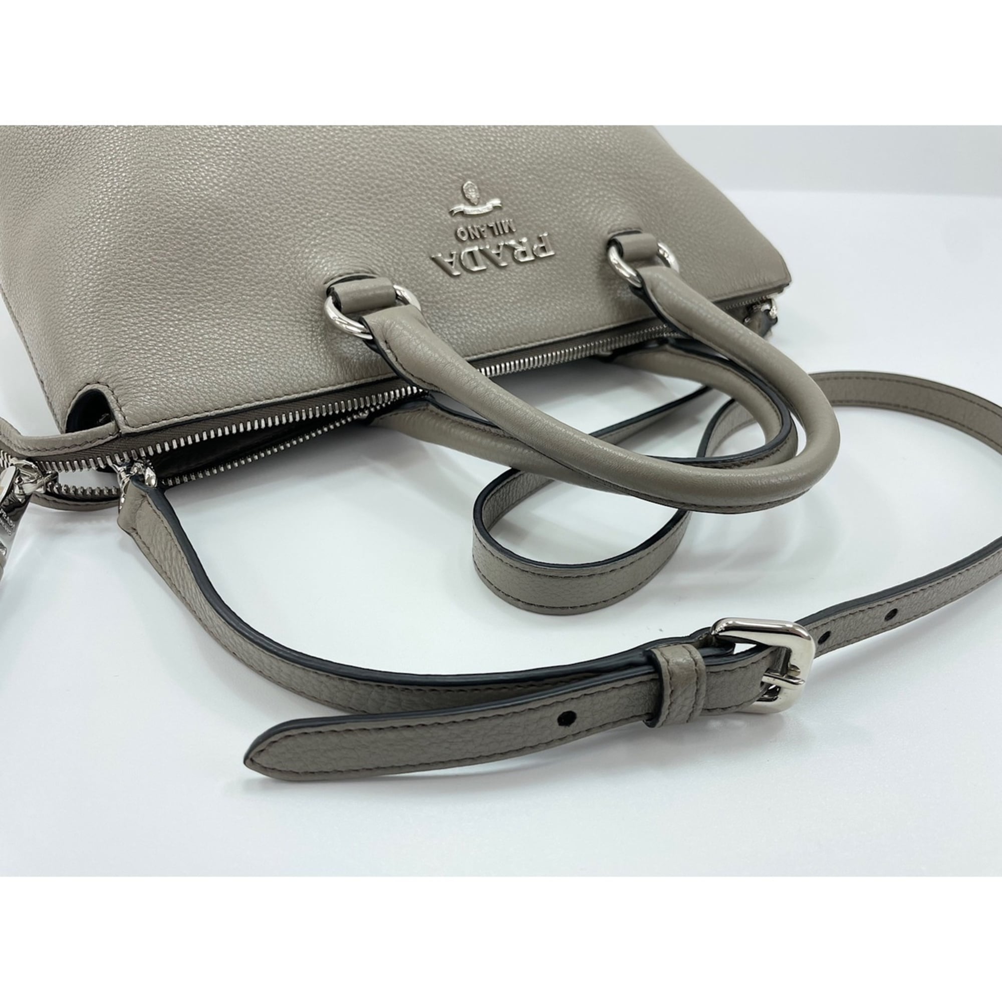 Prada Gray Handbag (Pre-Owned)