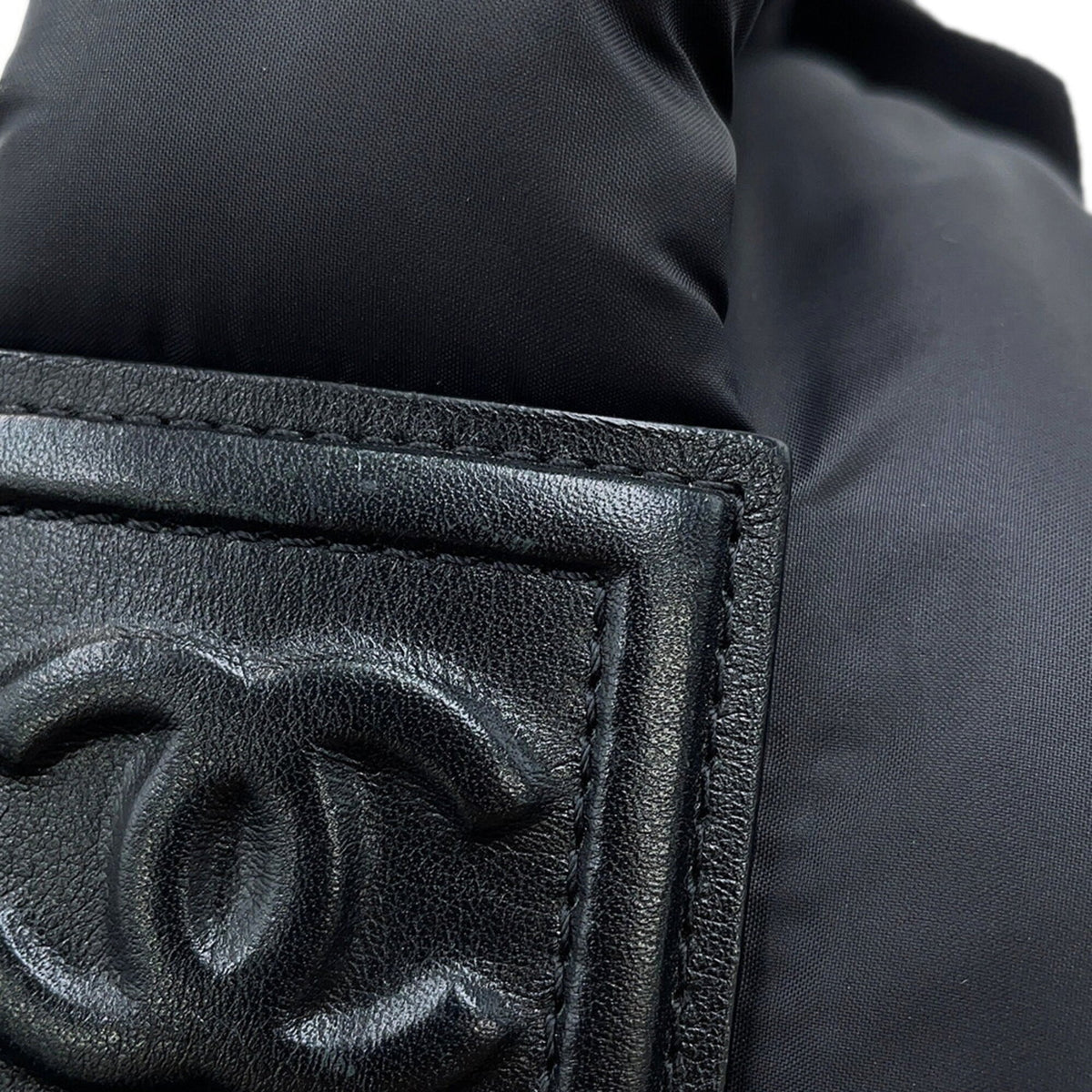 Chanel Black Bordeaux Nylon Leather Handbag (Pre-Owned)