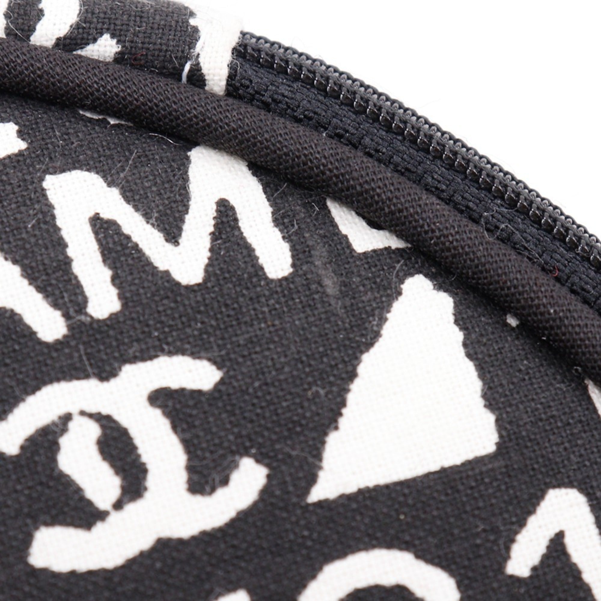 Chanel Black Cotton Pouch (Pre-Owned)