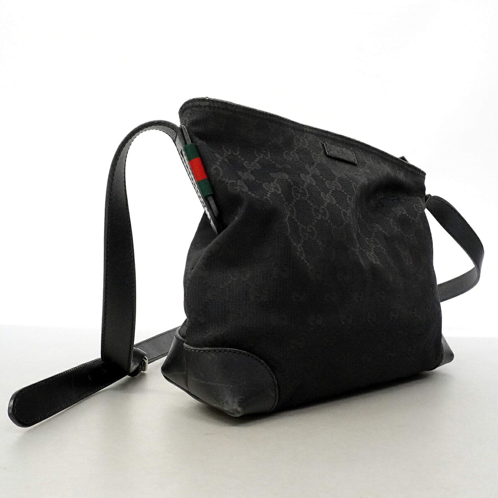 Gucci Black Canvas Shoulder Bag (Pre-Owned)