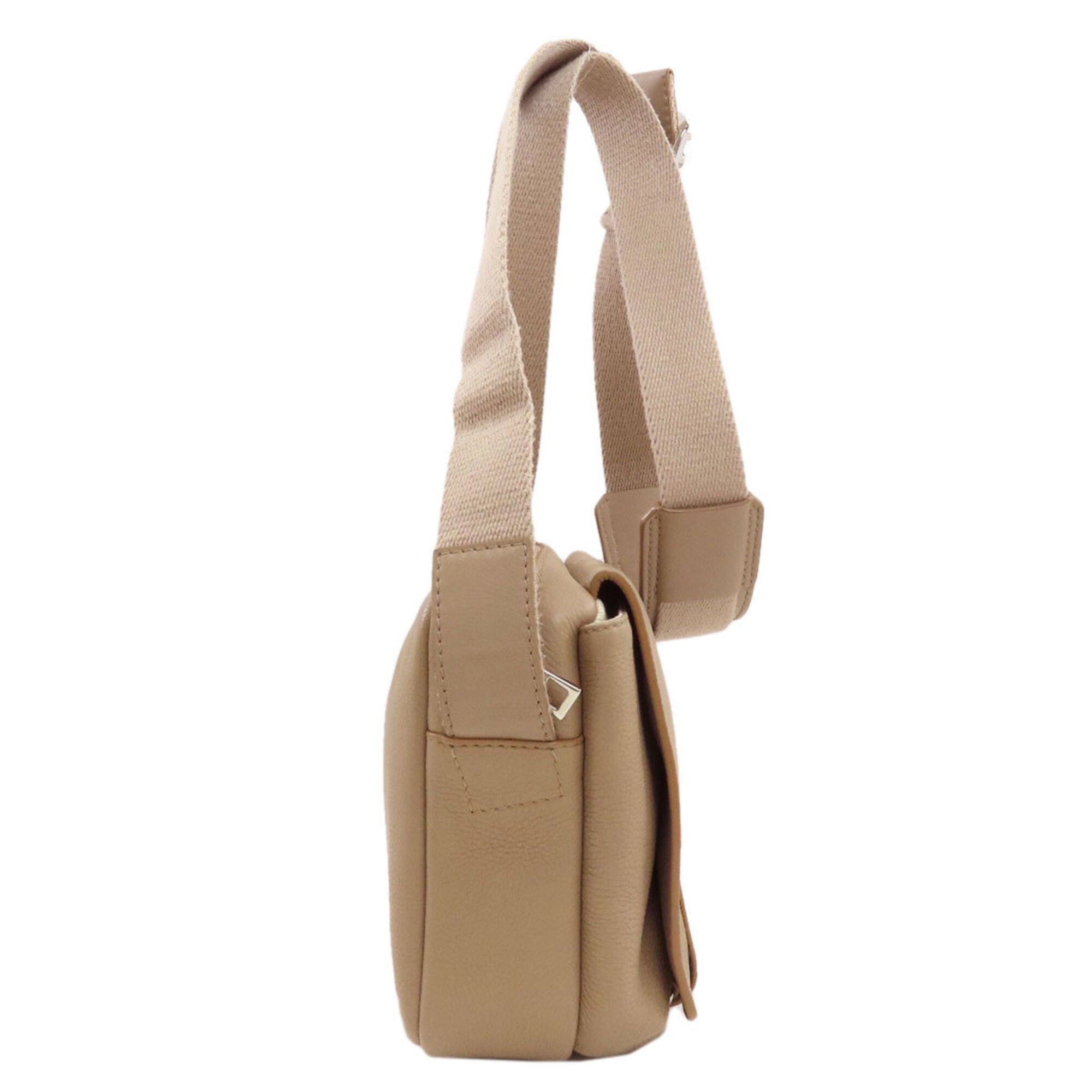 Loewe Brown Shoulder Bag (Pre-Owned)