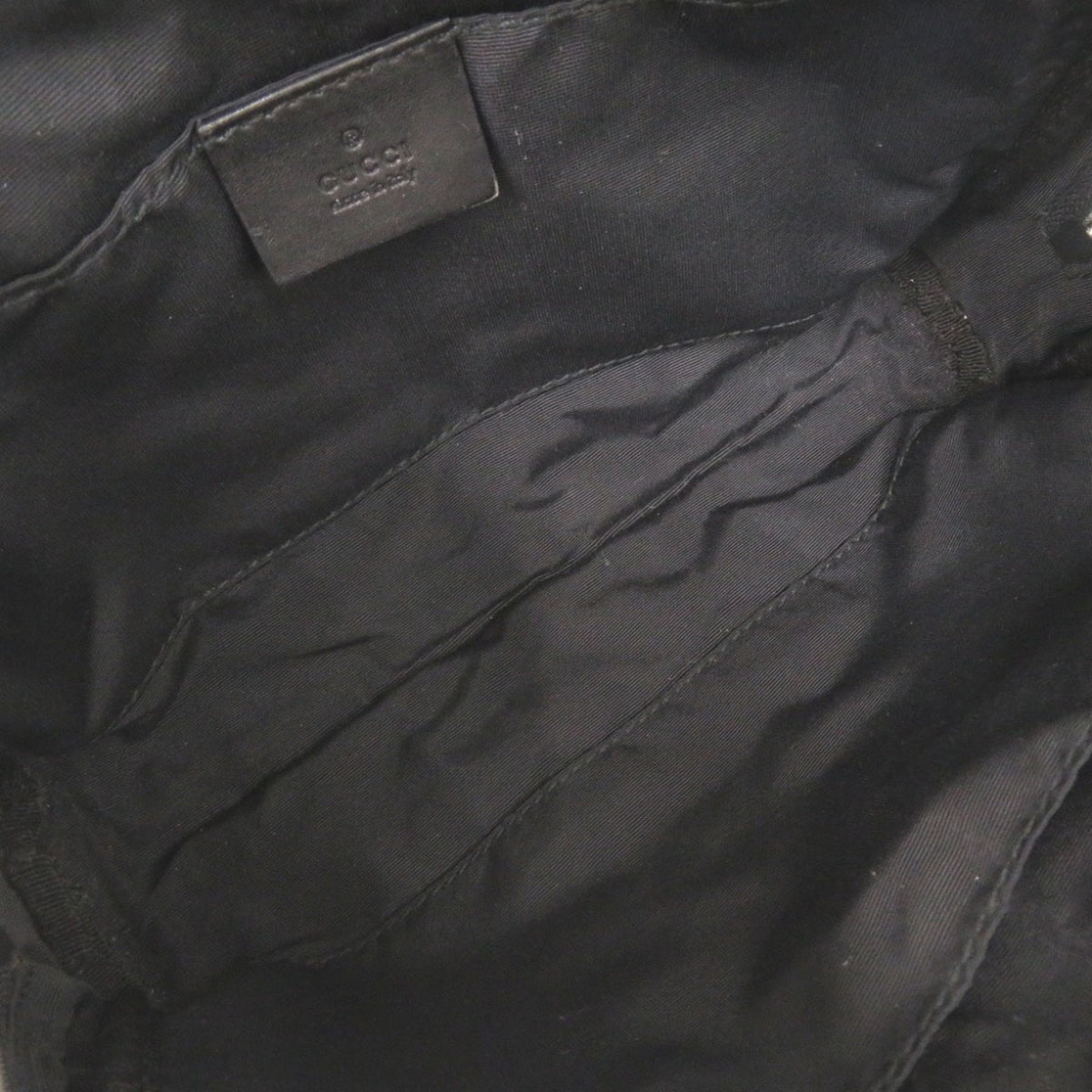 Gucci Black Gg Canvas Handbag (Pre-Owned)