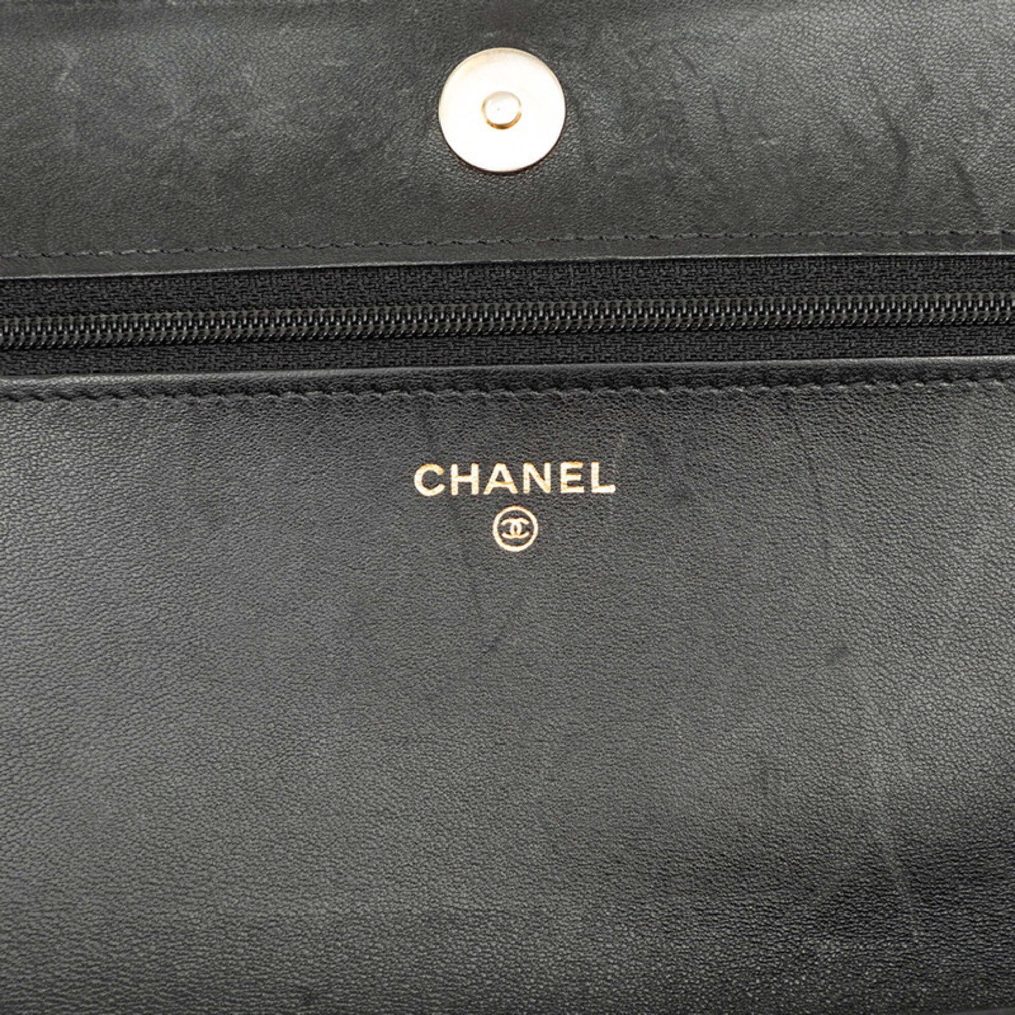 Chanel Boy Chanel Black Leather Chain/Shoulder Wallet (Pre-Owned)