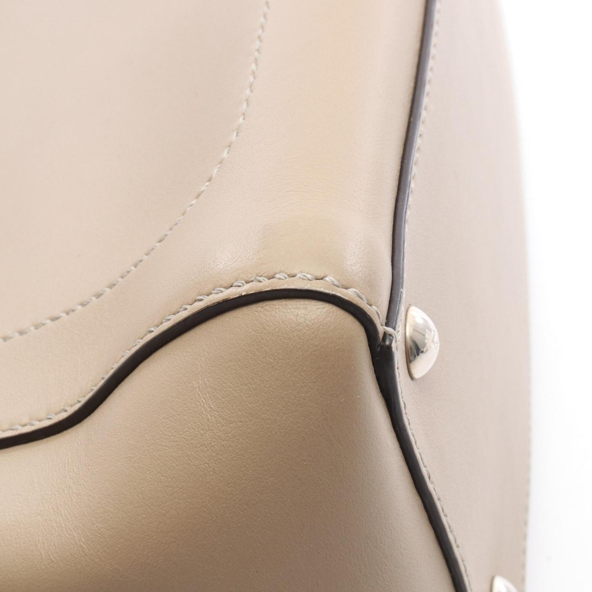 Fendi Beige Leather Handbag (Pre-Owned)