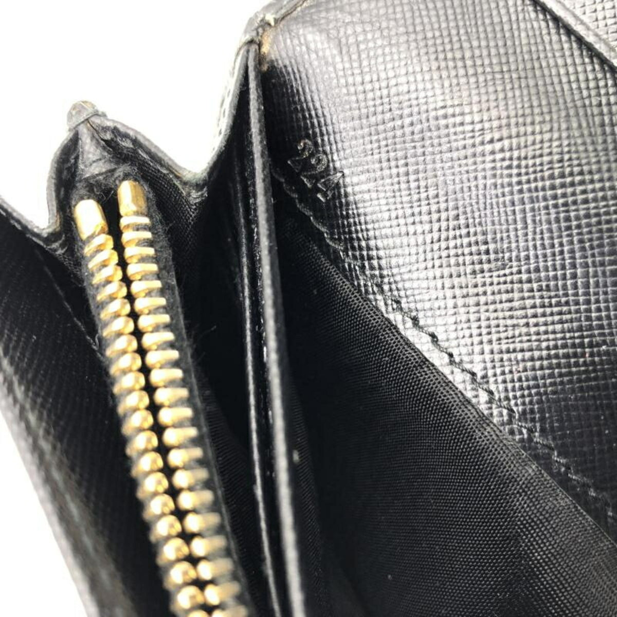 Prada Black (Pre-Owned)
