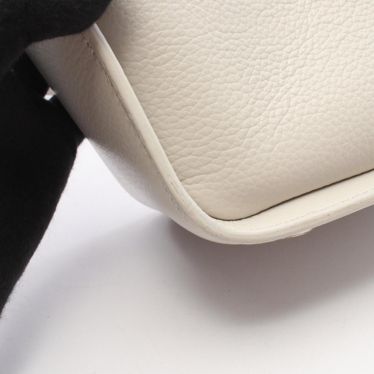 Balenciaga White Leather Handbag (Pre-Owned)