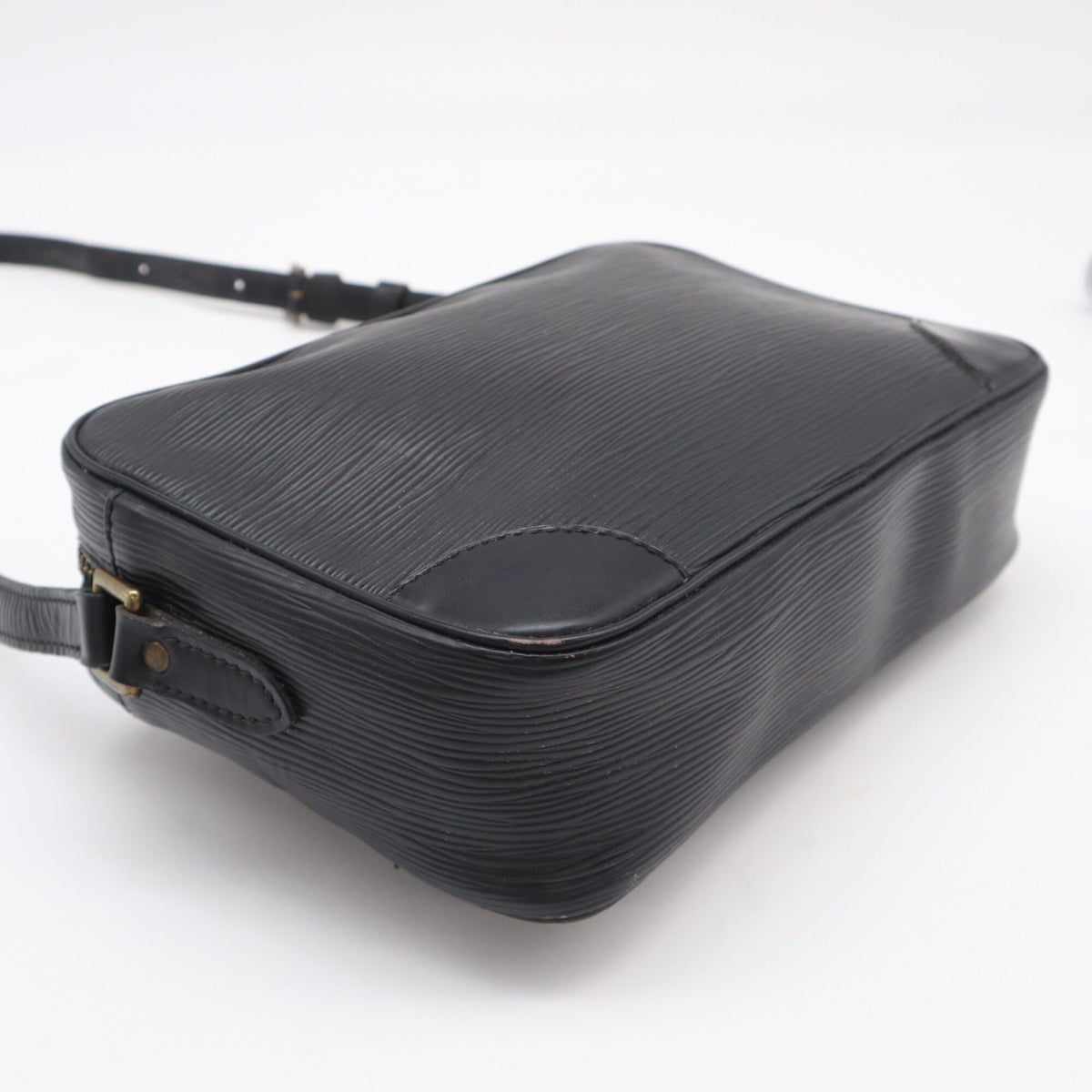 Louis Vuitton Epi Black Noir Leather Shoulder Bag (Pre-Owned)