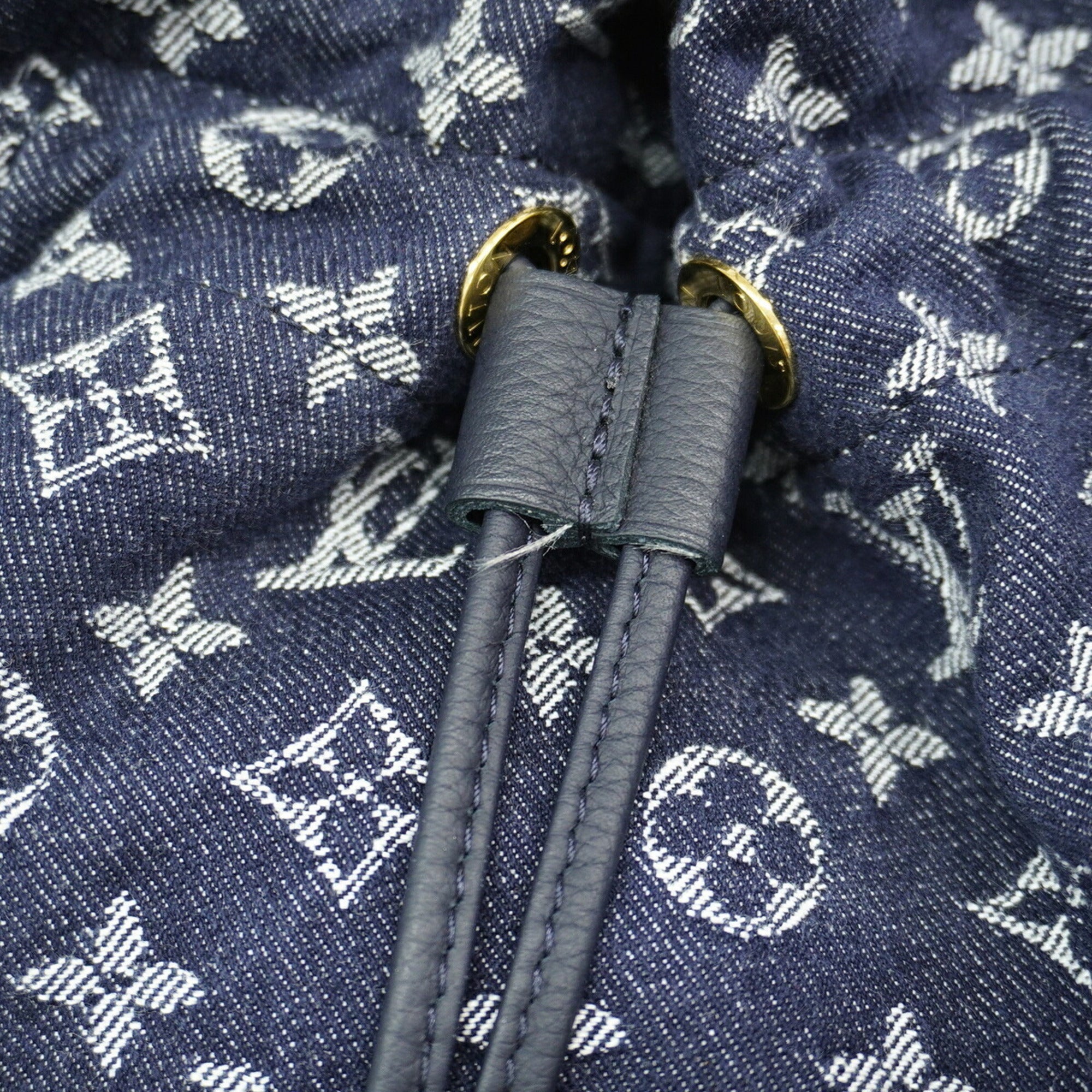 Louis Vuitton Grand Blue Tote Bag (Pre-Owned)