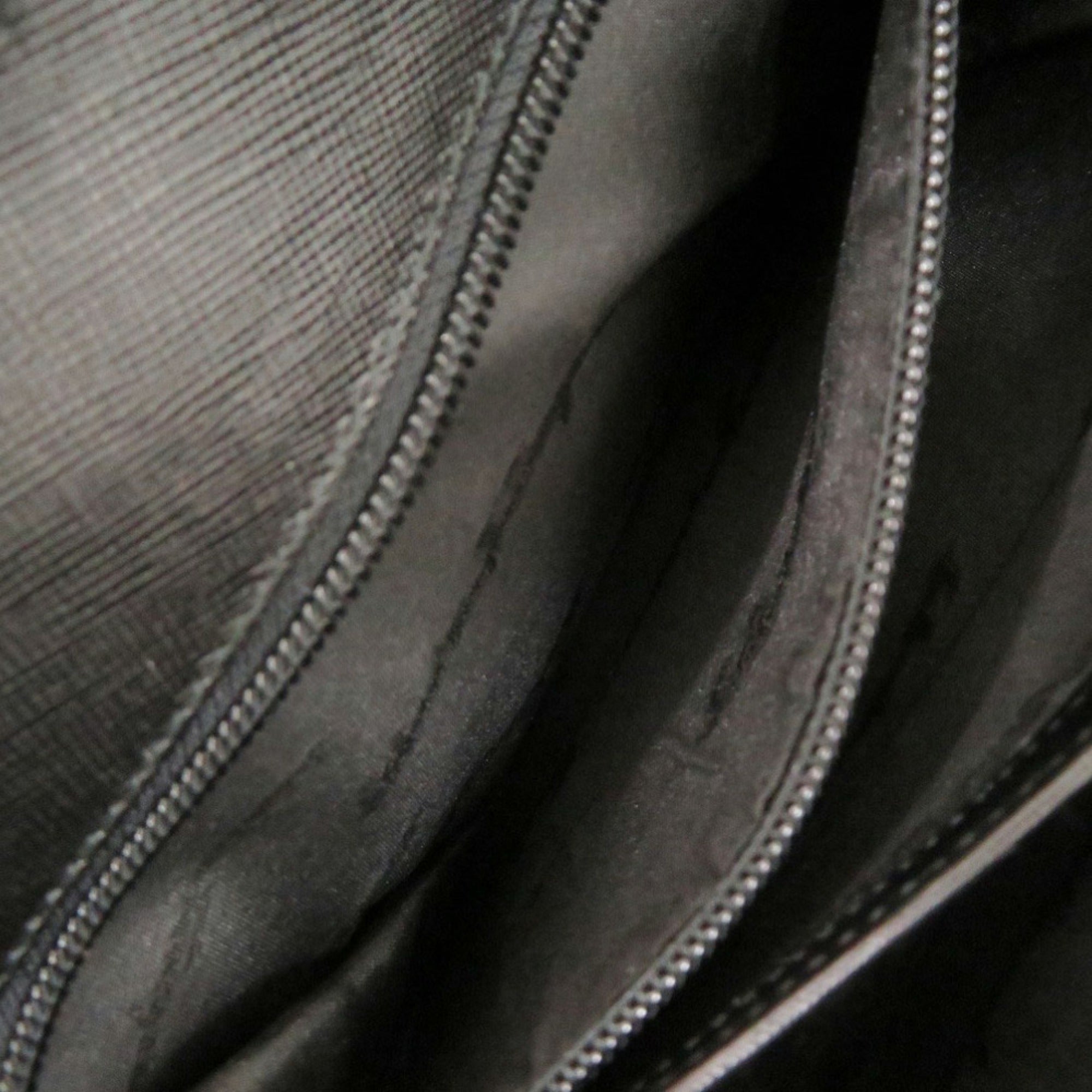 Salvatore Ferragamo Black Leather Handbag (Pre-Owned)