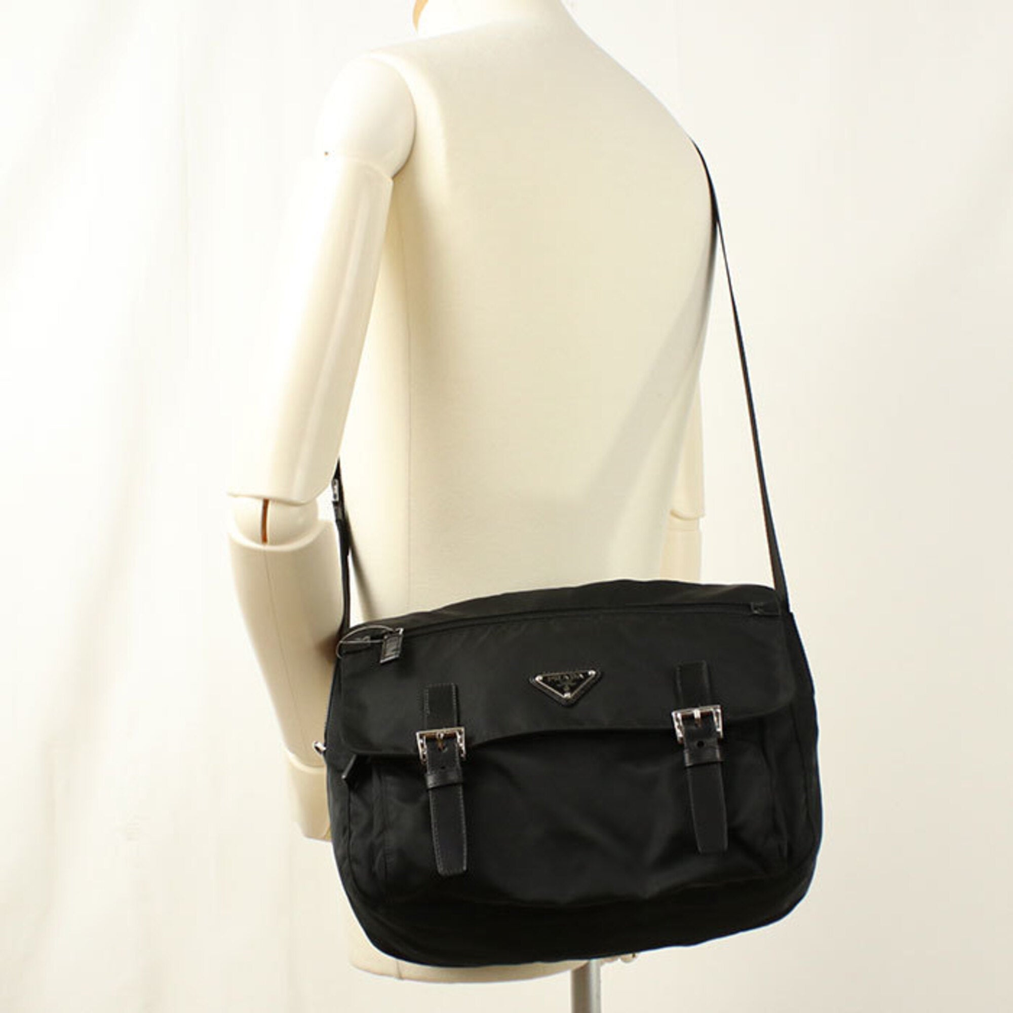 Prada Black Nylon Shoulder Bag (Pre-Owned)