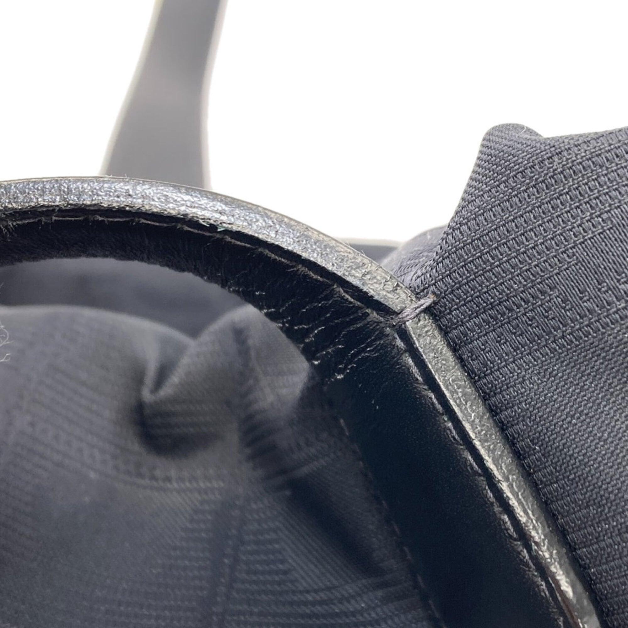Chanel Black Nylon Tote Bag (Pre-Owned)