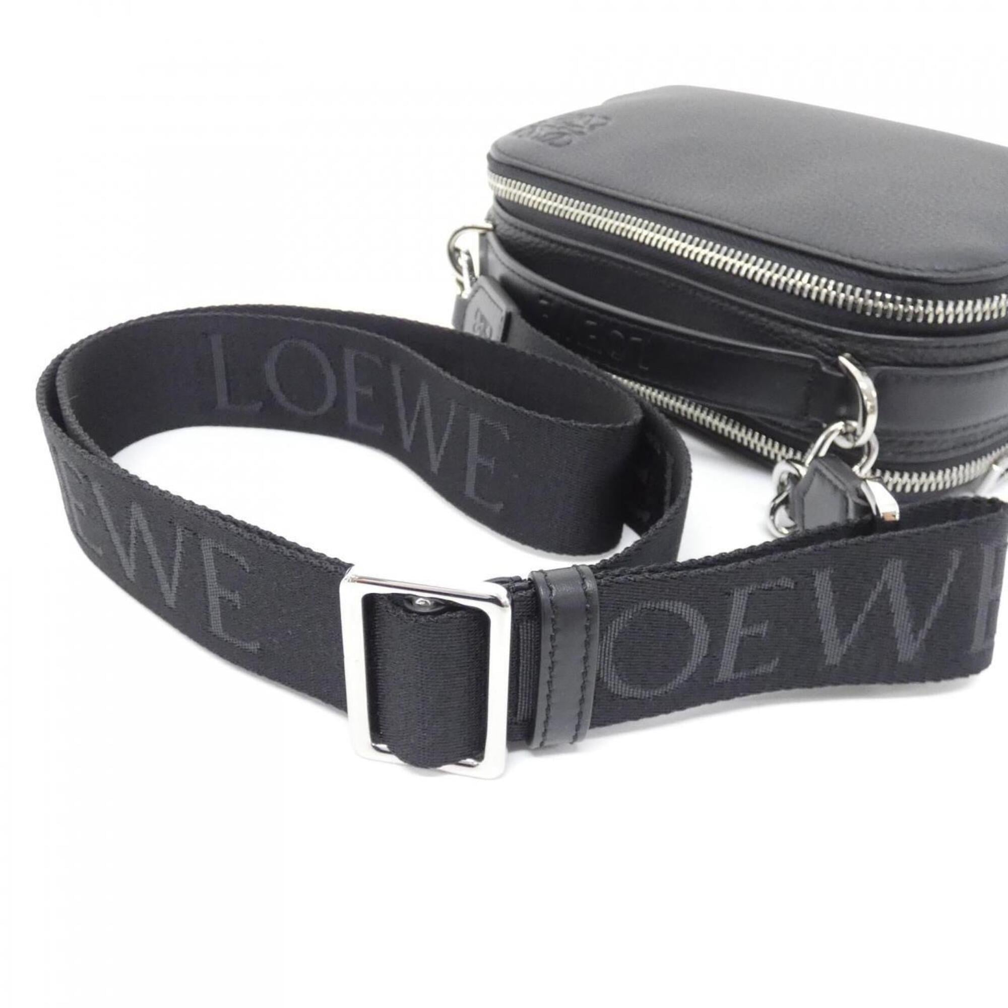 Loewe Black Leather Shoulder Bag (Pre-Owned)