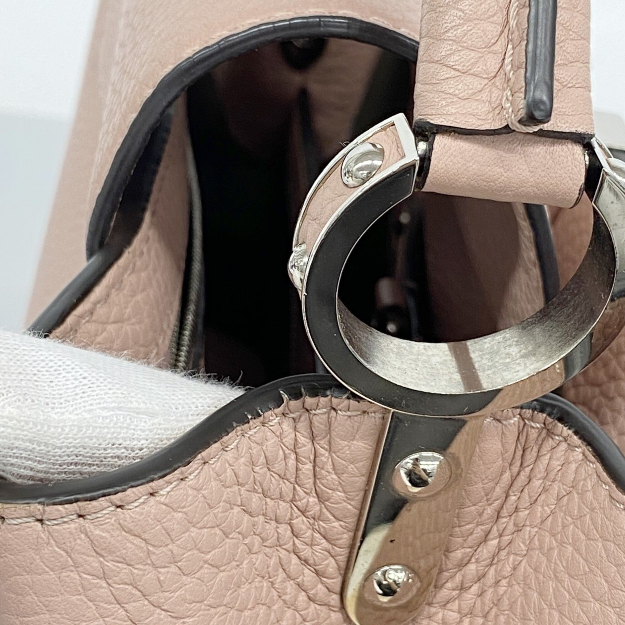 Louis Vuitton Magnolia Handbag (Pre-Owned)