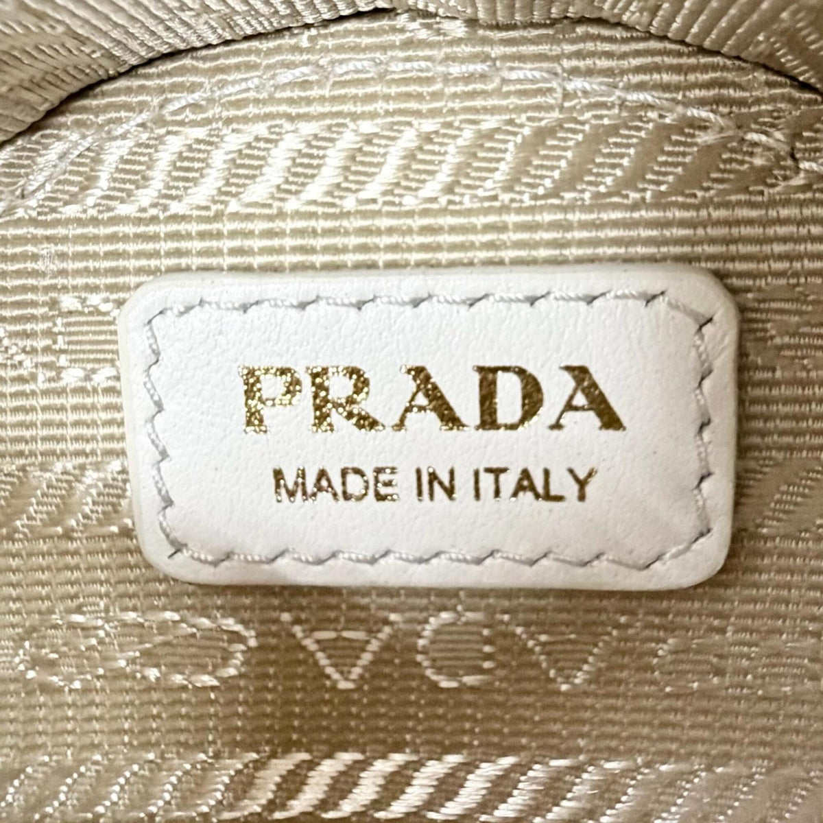 Prada White Leather Pouch (Pre-Owned)