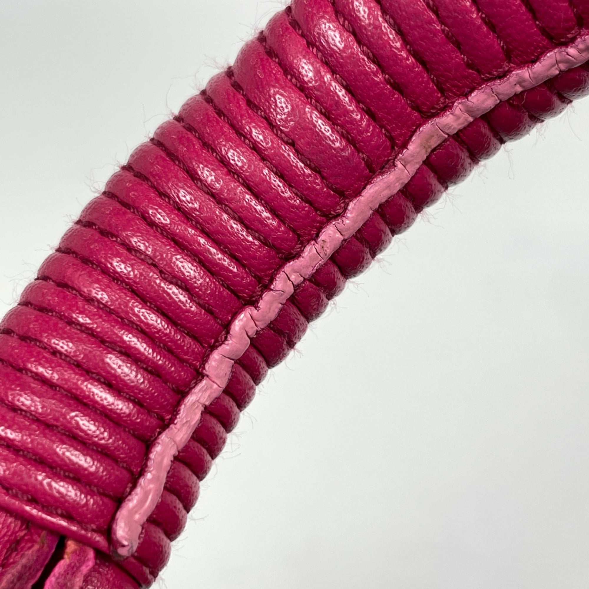 Loewe Pink Leather Handbag (Pre-Owned)