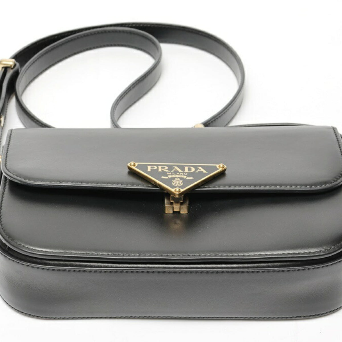 Prada Black Leather Shoulder Bag (Pre-Owned)