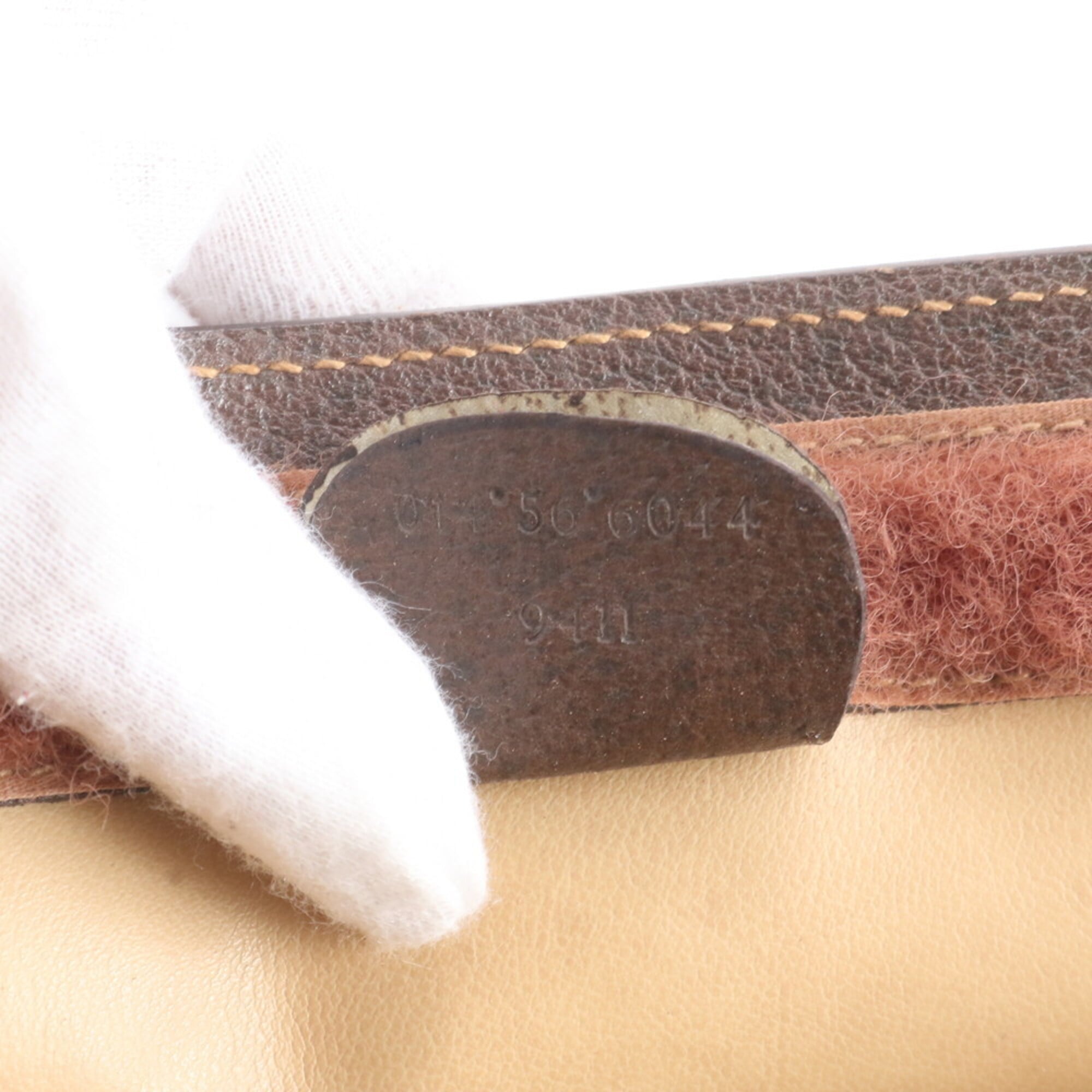 Gucci Beige Coated Canvas Leather Handbag Pouch (Pre-Owned)