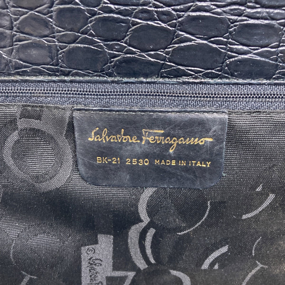 Salvatore Ferragamo Black Leather Tote Bag (Pre-Owned)