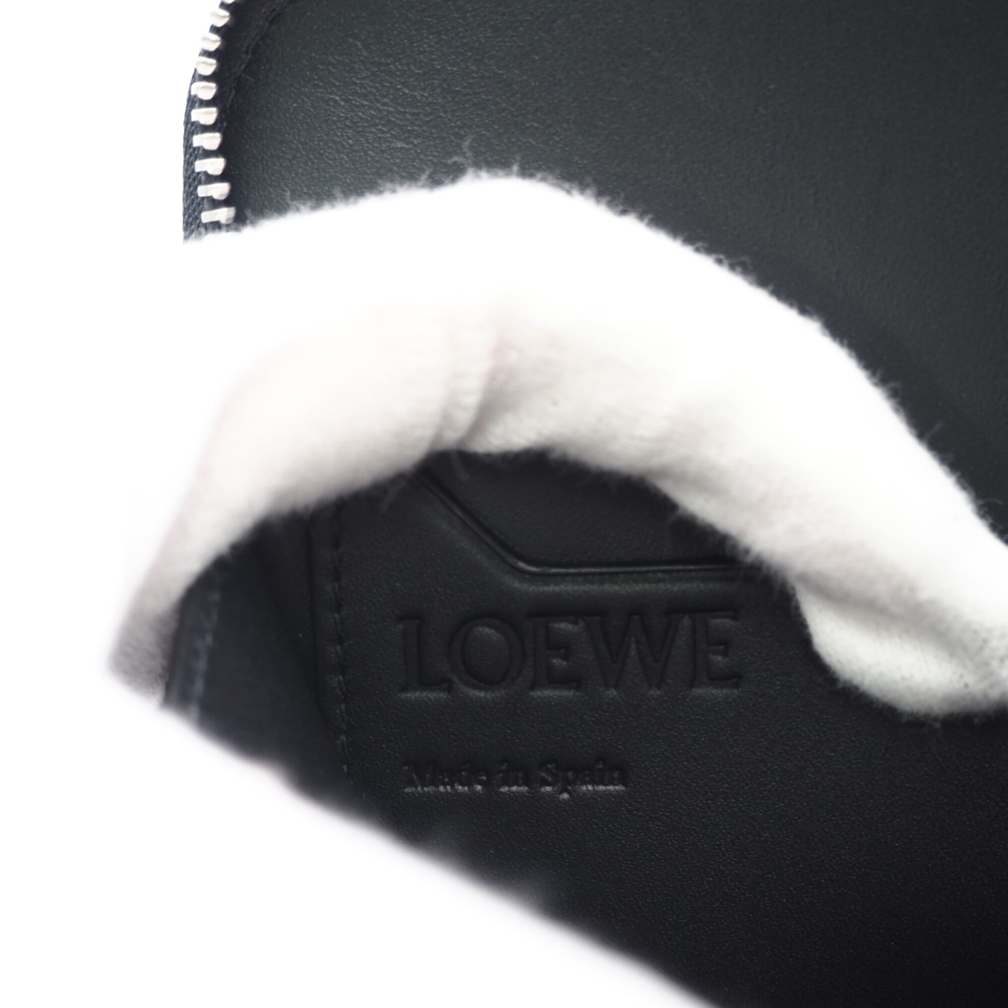Loewe Black Leather Shoulder Bag (Pre-Owned)